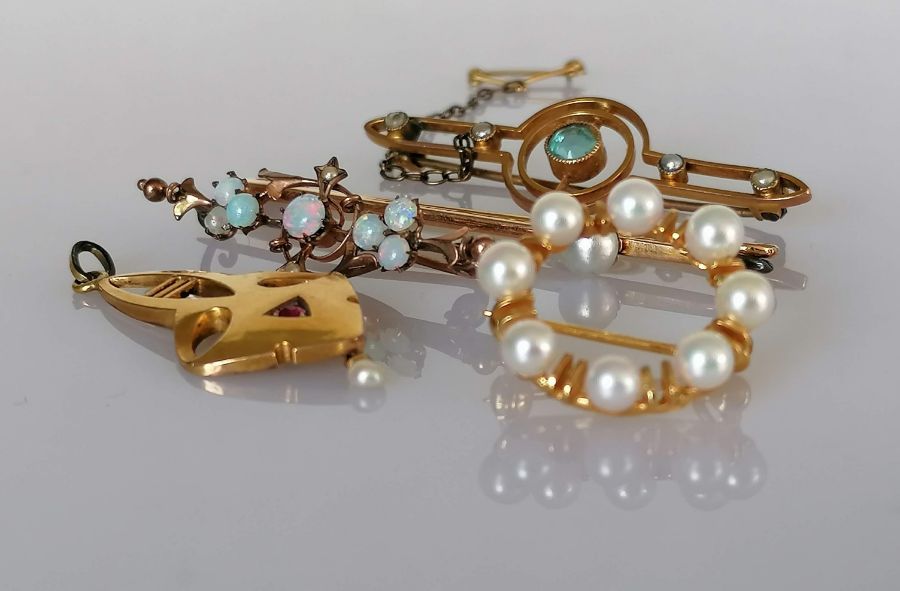 A selection of five early 20th century 9ct gold brooches with opal and seed pearl decoration - Image 2 of 3