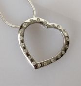 An Italian 18ct white gold heart pendant chain with diamond decoration, 42 cm, hallmarked, 9g