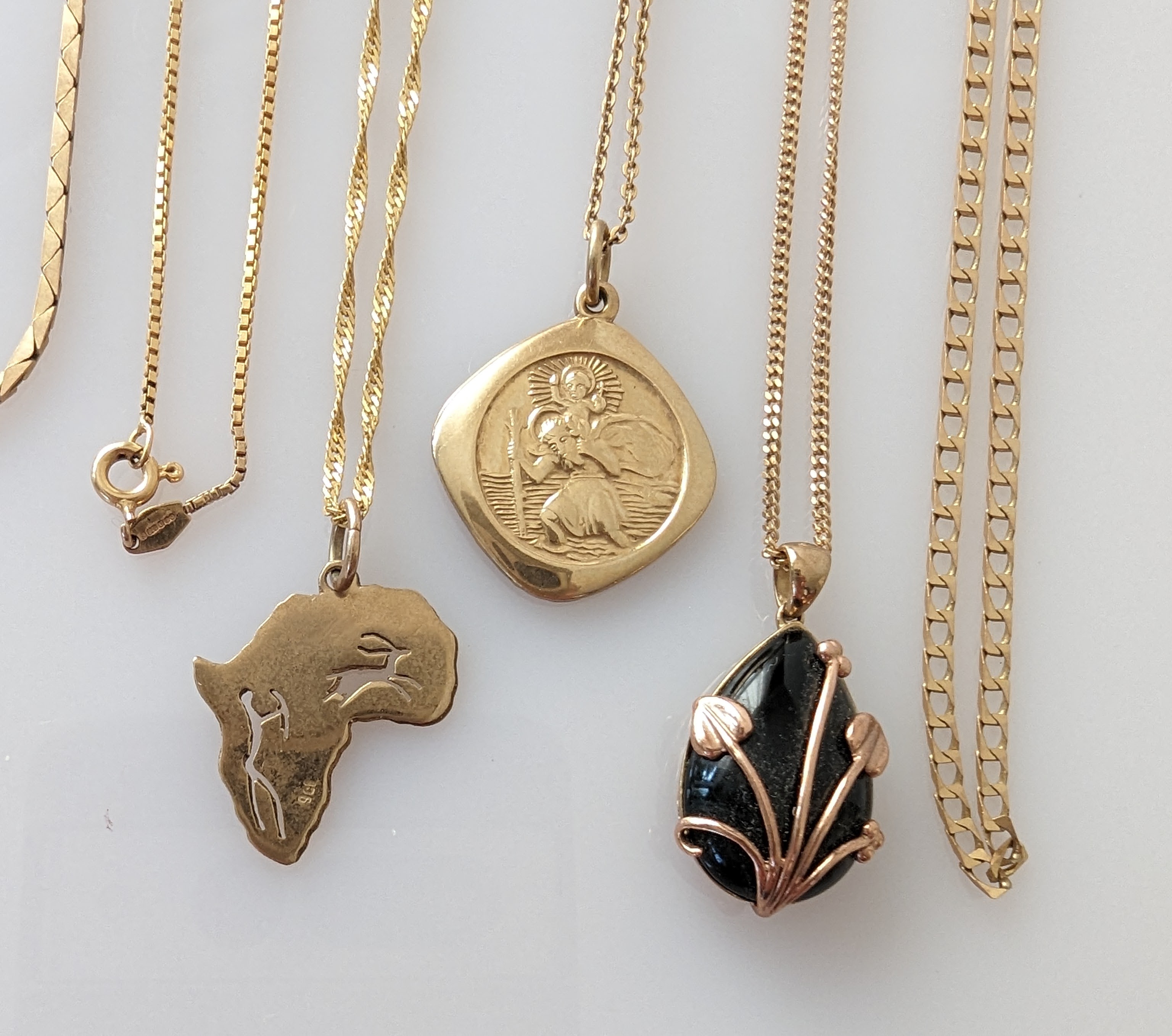 Three gold pendant chains, including one Clogau, one other neck chain, another broken and a bracelet - Image 2 of 3