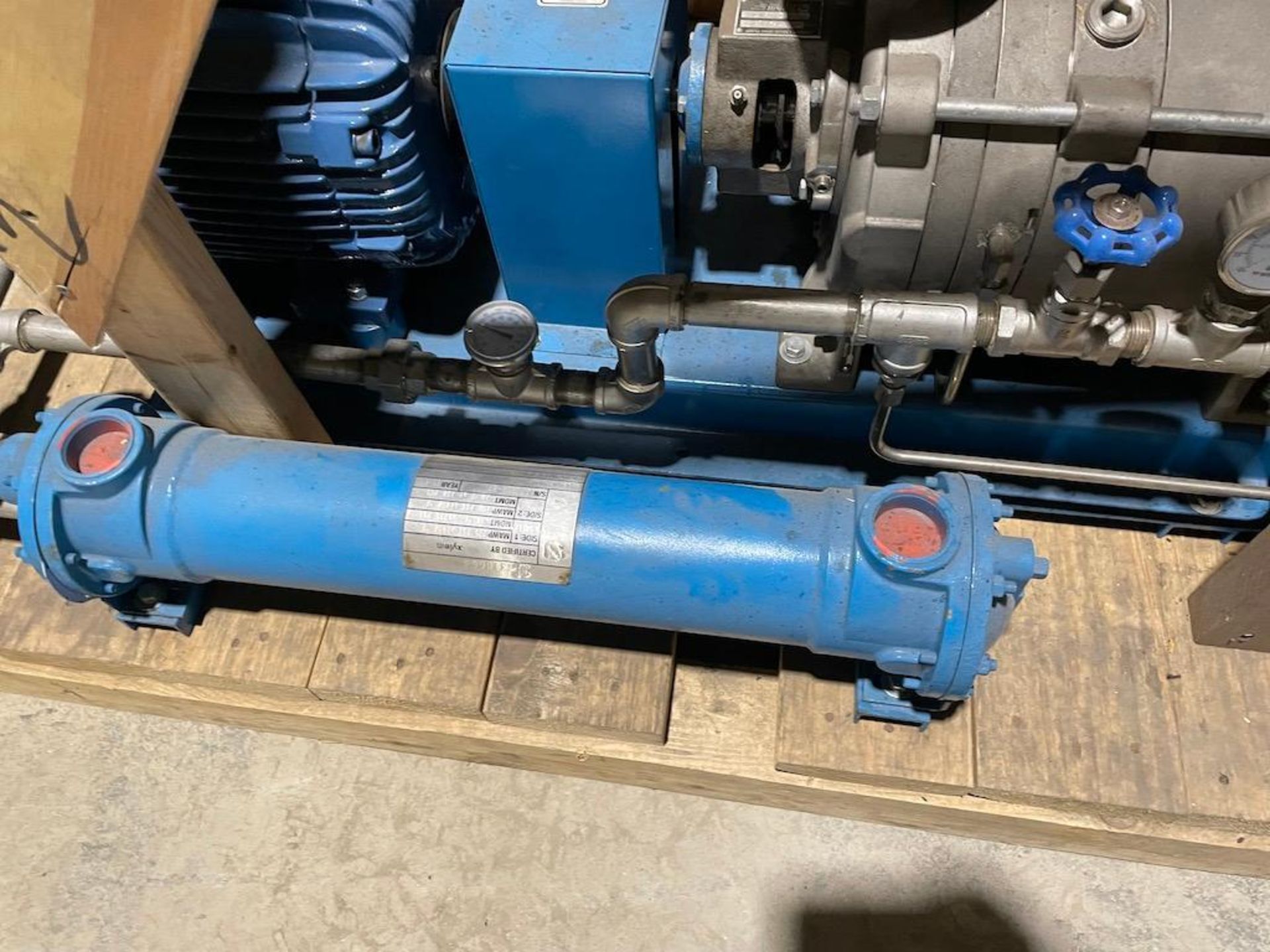 SMALL WIPED FILM EVAPORATOR, REFURBISHED BY PFAUDLER IN APPROX 2019, INCLUDES: PFAUDLER PUMP, SKID 2 - Image 14 of 17