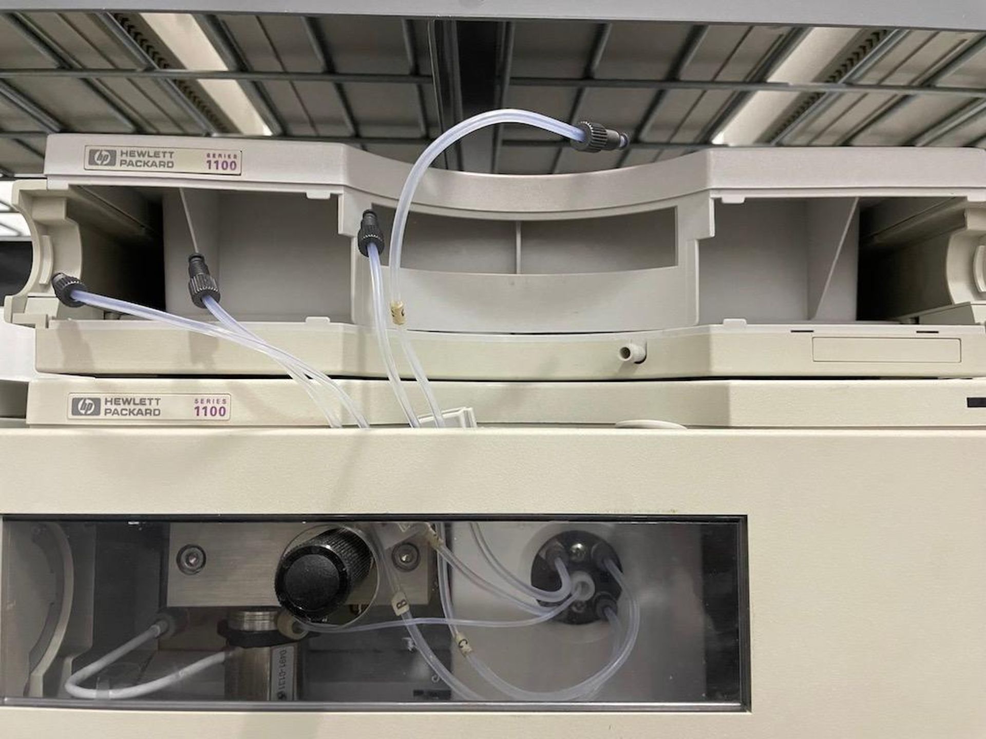 AGILENT SERIES 1100 SYSTEM INCLUDING: COLCOMP G1316A SN US64401287, COLCOM G1316A SN DE43648226, ALS - Image 13 of 16