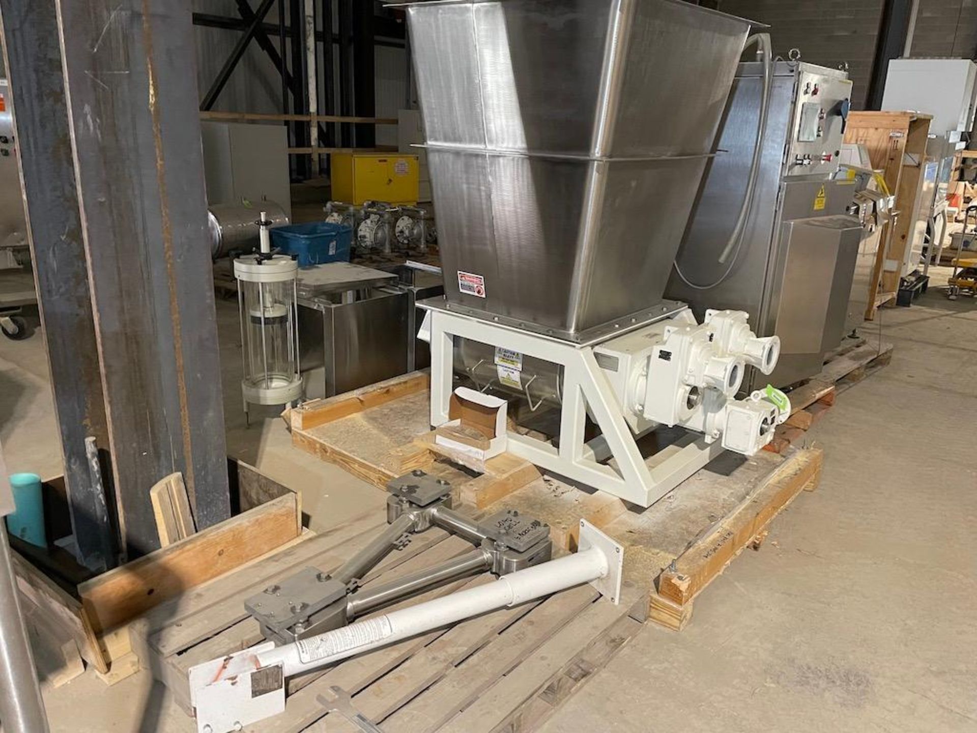ACRISON DRY MATERIAL FEEDER, MODEL SBDF-2.5-M/2, VARIABLE SPEED, XP RATED, W HOPPER APPROX. 1 CU M, - Image 3 of 12