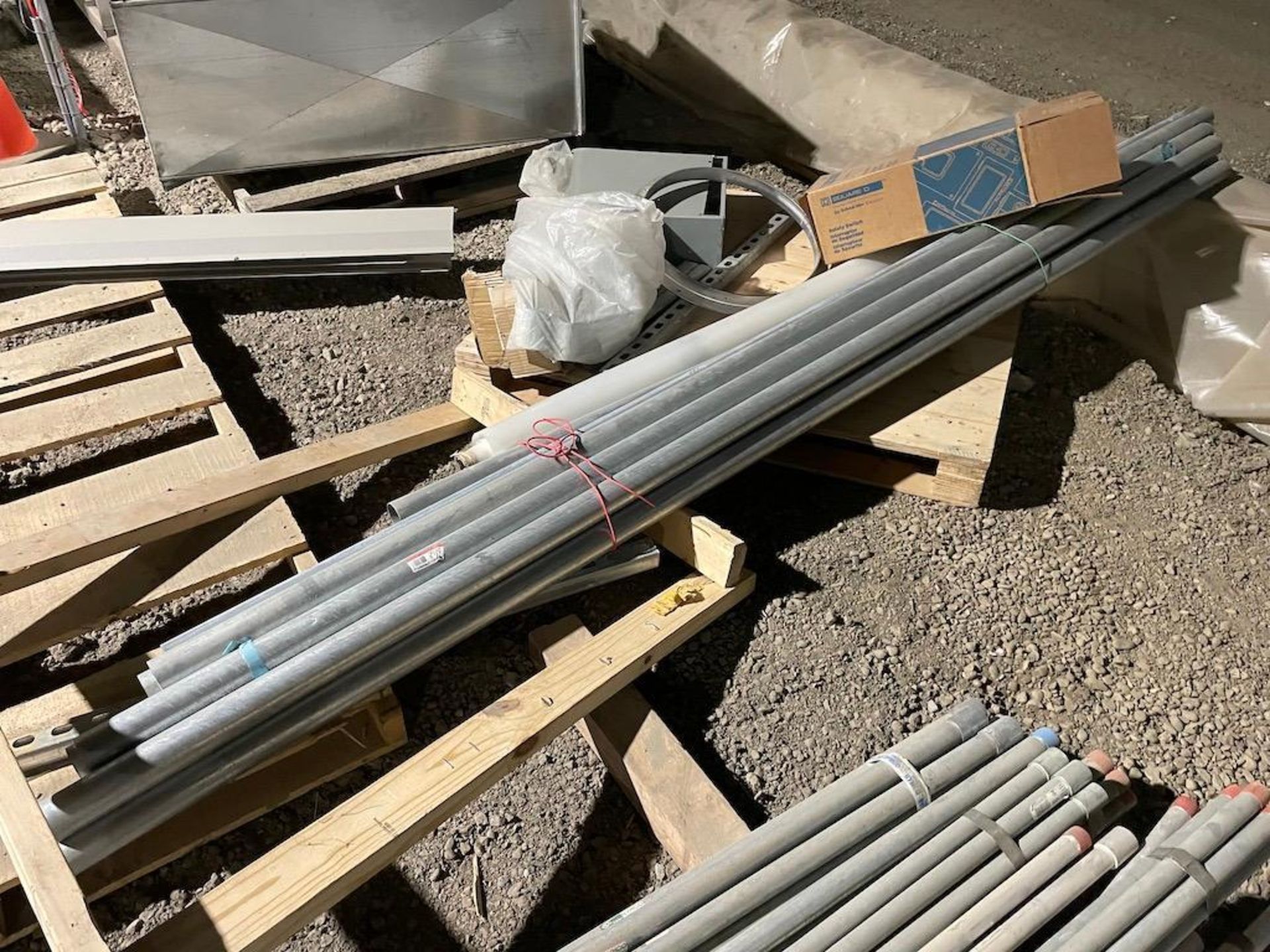 LOT ASST FRAMES, APPROX 20' METAL TUBING, SKID W METAL BOXES, PILES ASSORTED CONDUIT, HOSE, PIPES, 2 - Image 7 of 12