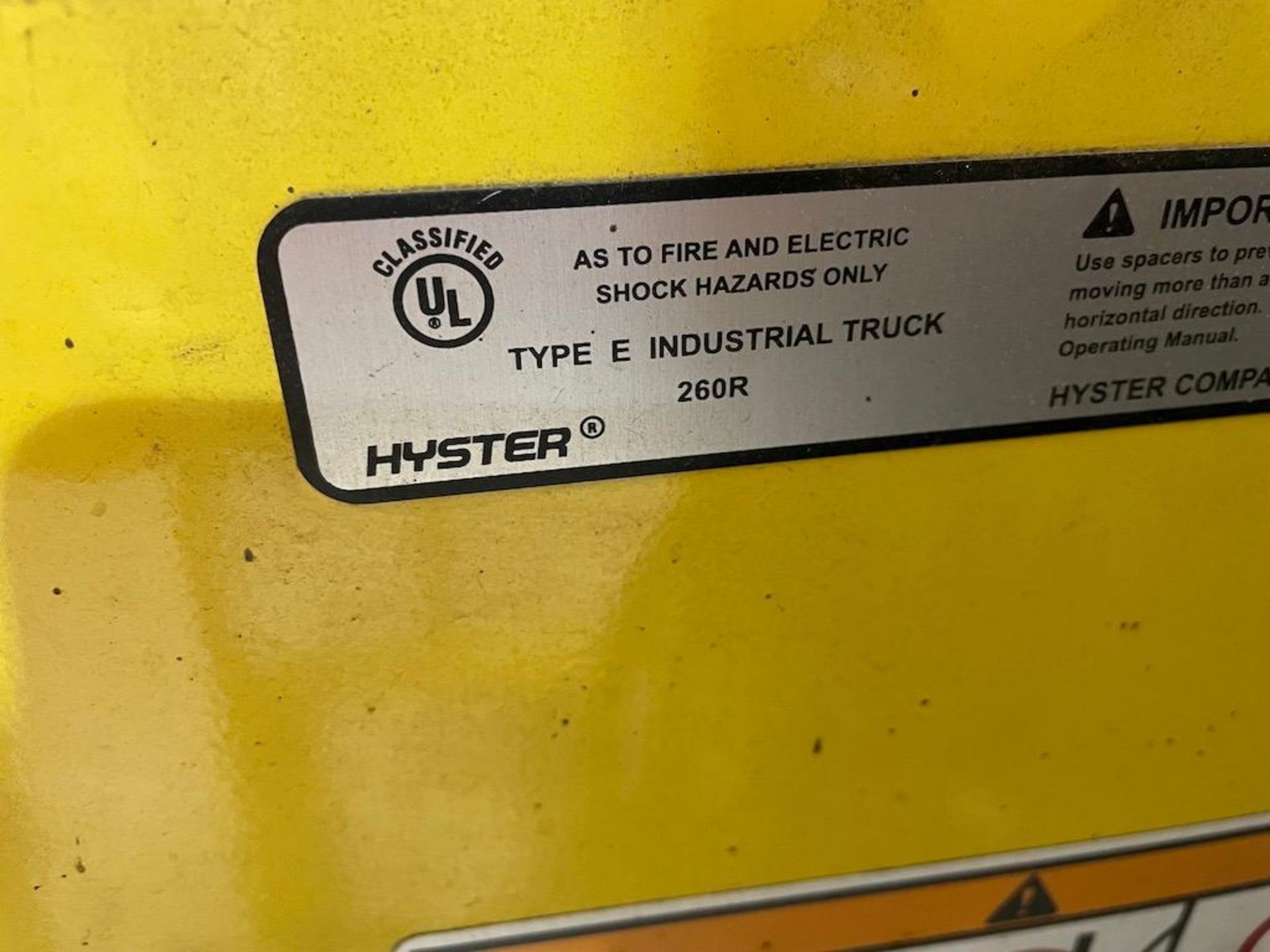 HYSTER ELECTRIC FORKLIFT MODEL J40XN, 3,650 LB CAPACITY, FINGER CONTROL, 3 STAGE MAST, SIDE SHIFT, 4 - Image 3 of 9