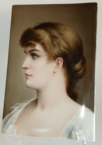 Feine Porzellan Platte mit Frauenportrait, KPM-Berlin ? , um 1900