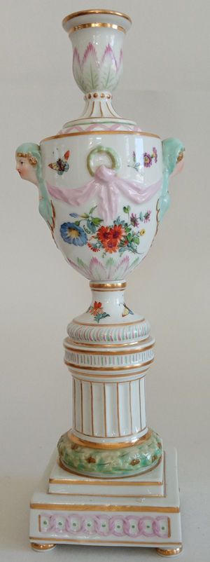 Leuchtervase, mit Frauenkopfhenkeln, Blumendekor, KPM-Berlin um 1880, - Image 3 of 5