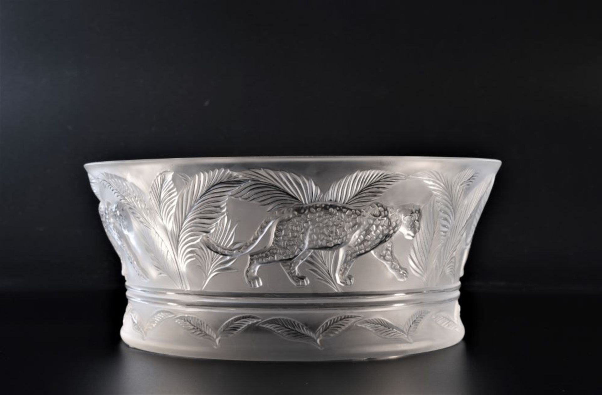 A LALIQUE Jungle Bowl in Clear Satin-Finished Crystal depicting the density of a Tropical Rainforest