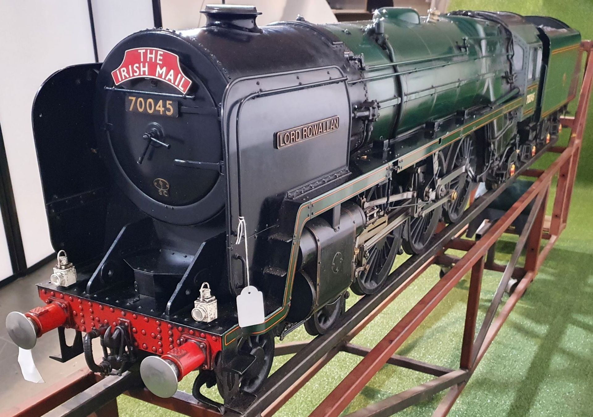 LORD ROWALLAN (Steamed) - A fine exhibition quality 7 1/4 inch Gauge Model of 4-6-2- Britannia Class - Image 2 of 13