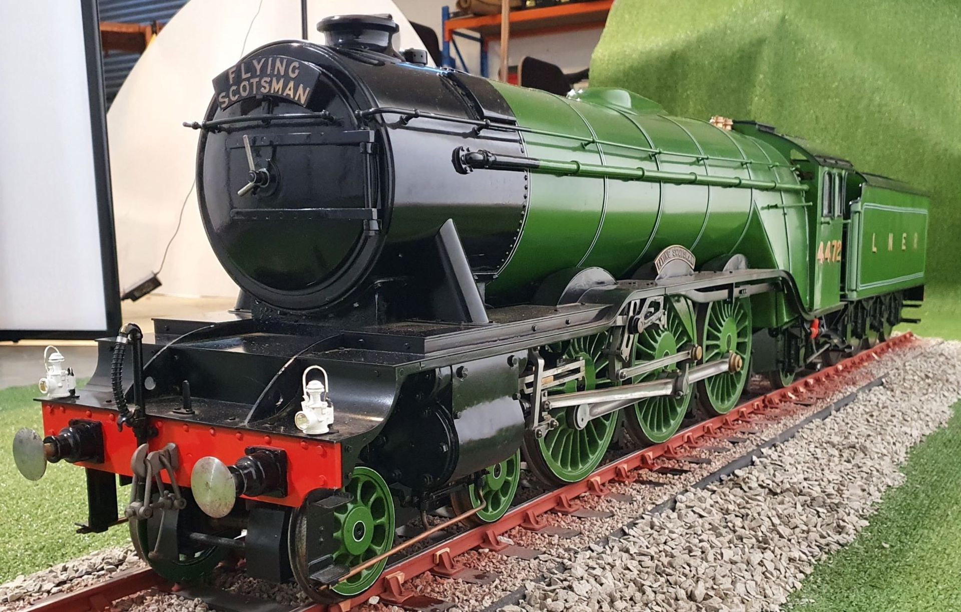 FLYING SCOTSMAN (Assumed Unsteamed) - A fine Exhibition quality 5 inch Gauge Model of the LNER - Image 2 of 9