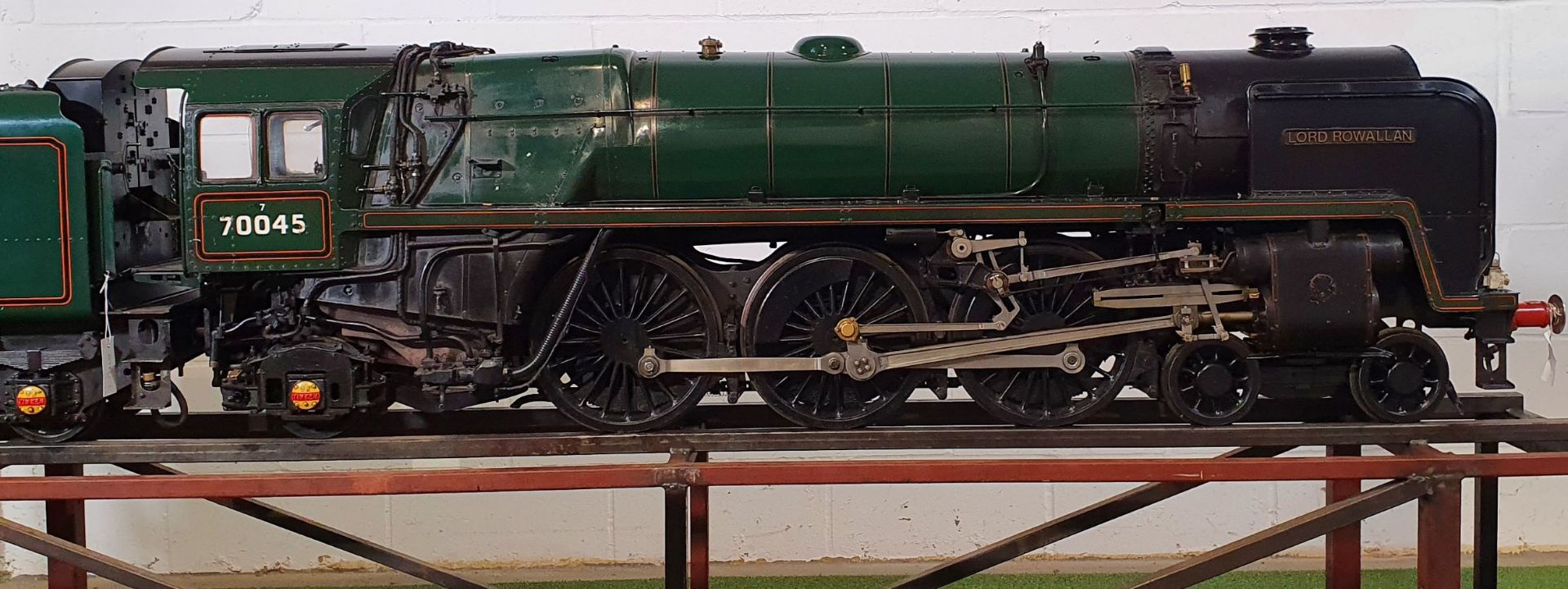 LORD ROWALLAN (Steamed) - A fine exhibition quality 7 1/4 inch Gauge Model of 4-6-2- Britannia Class - Image 3 of 13