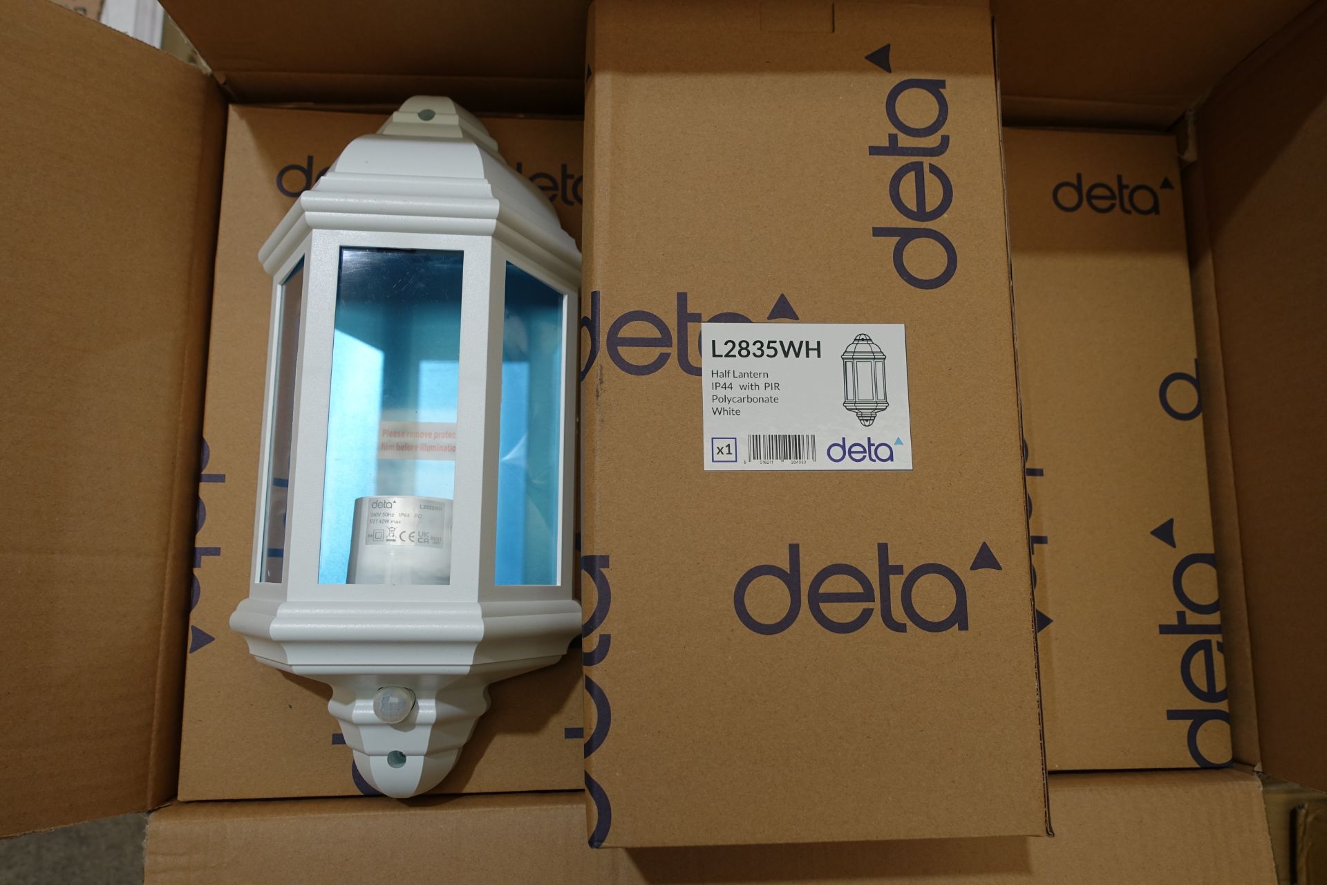 10 X Deta L2835WH Half Lantern with PIR White Polycarbonate Body IP44 E27 Fitting Max 42W