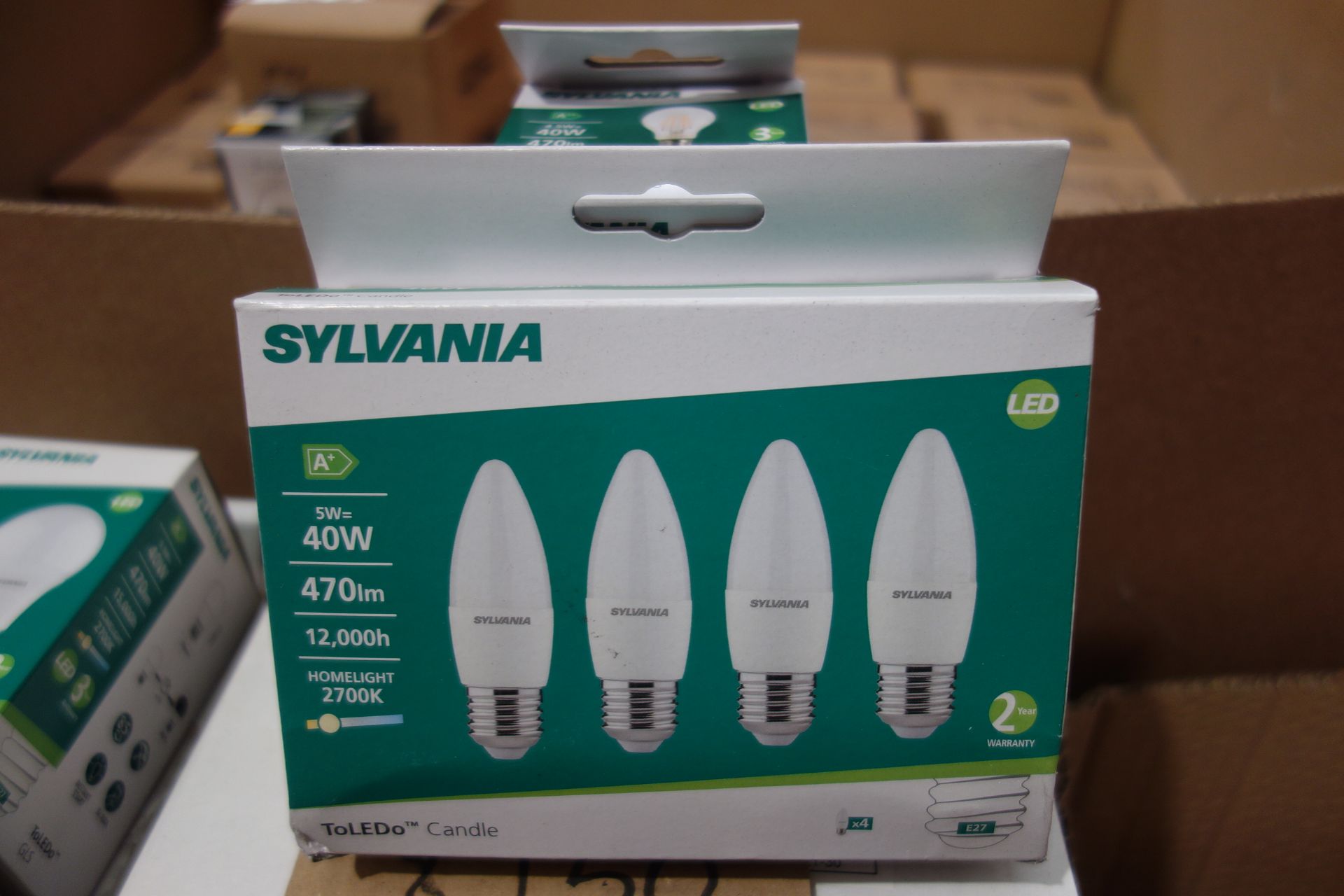 40 x Packs of SYLVANIA 0028210 5W LED Candle Lamps E27 Fitting 4 x Lamps Per Pack
