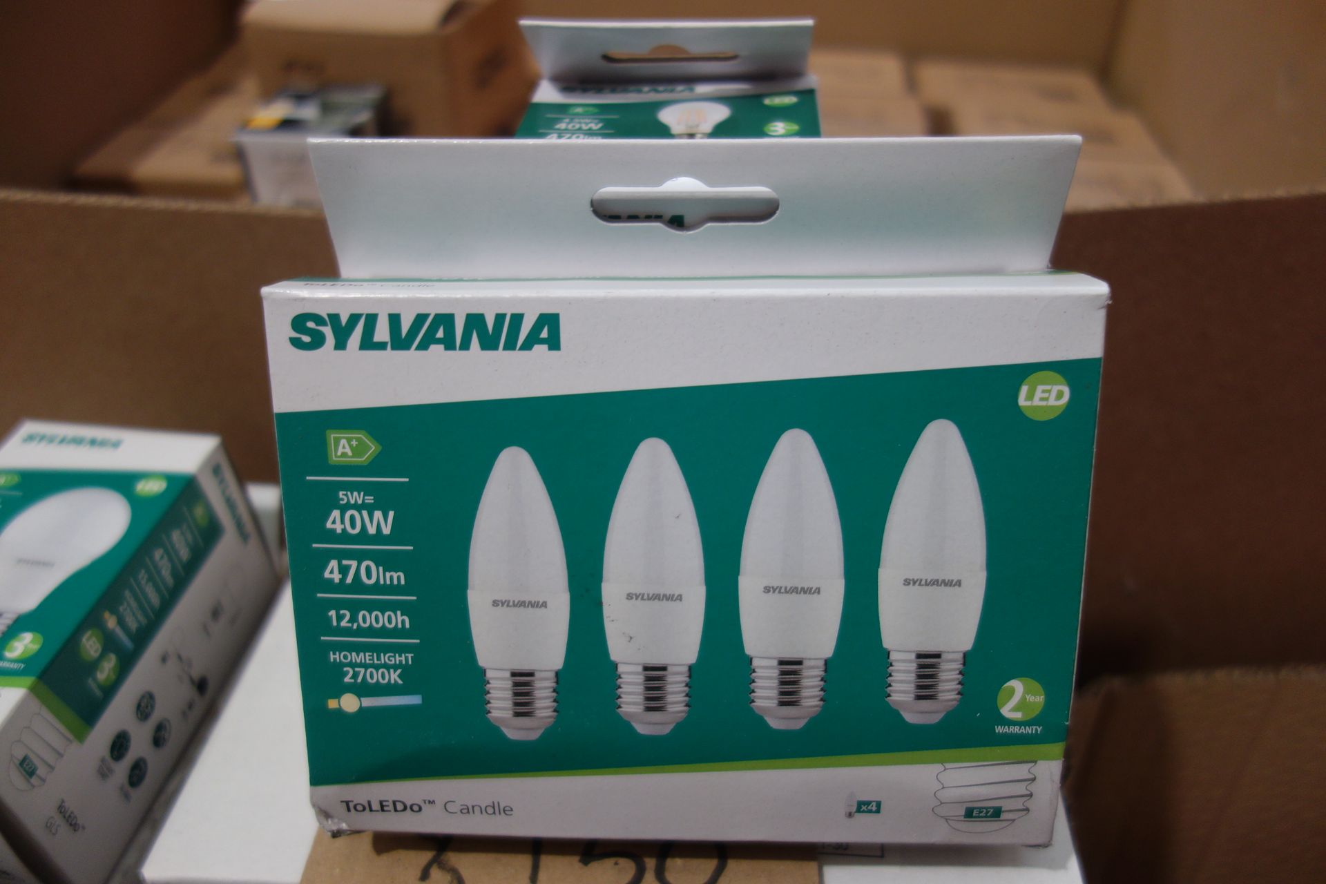 40 x Packs of SYLVANIA 0028210 5W LED Candle Lamps E27 Fitting 4 x Lamps Per Pack