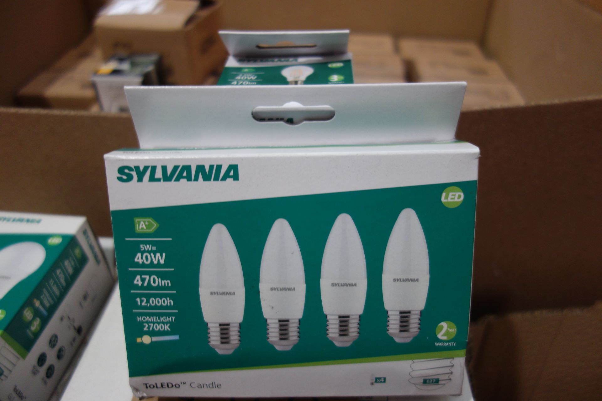40 x Packs of SYLVANIA 0028210 5W LED Candle Lamps E27 Fitting 4 x Lamps Per Pack