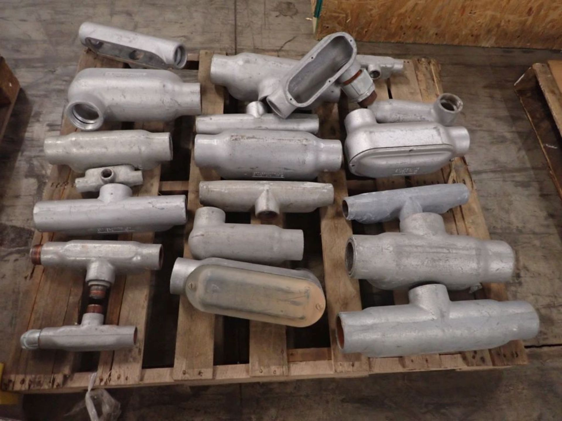 Lot of Approximately (25) Assorted Crouse Hinds Conduits - Image 4 of 9