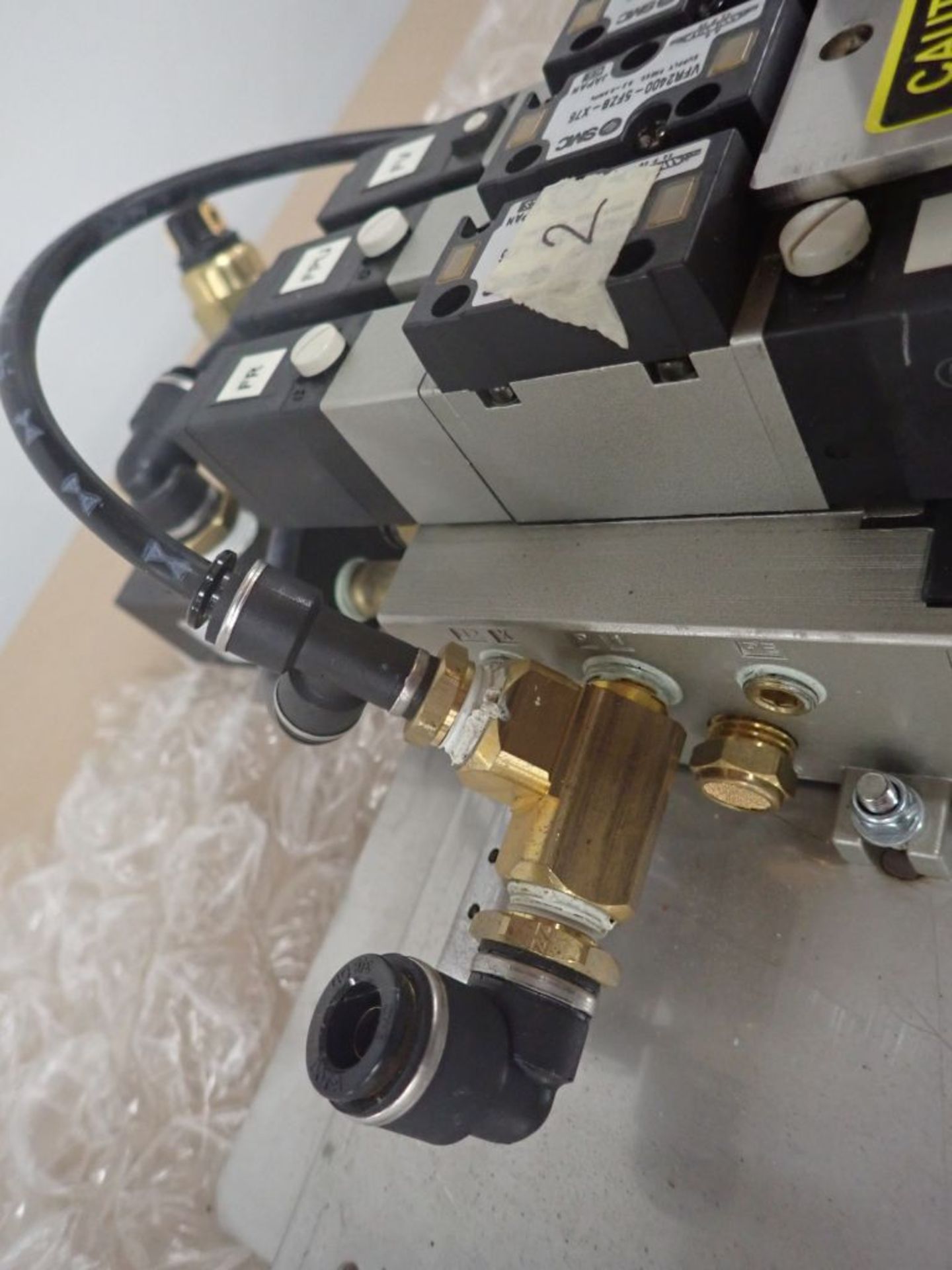 SMC Solenoid Valve Assembly - Image 7 of 8