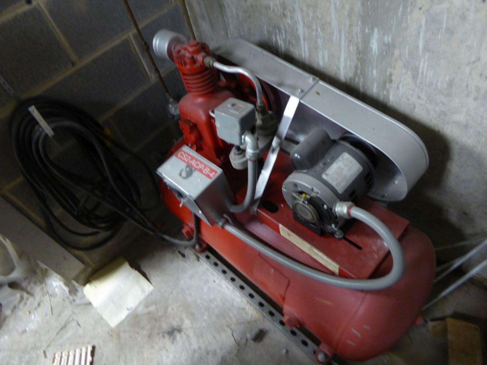 Spartanburg, SC - Devilbiss Air Compressor - Image 5 of 5