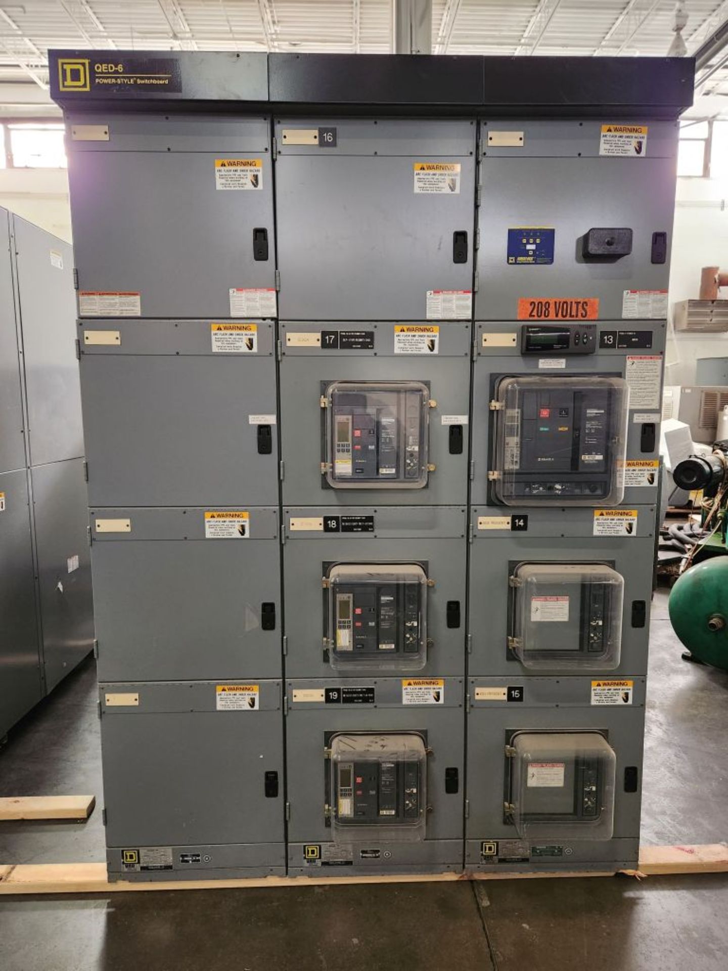 Minneapolis, MN - Square D QED-6 Power Style 2000A Switchgear