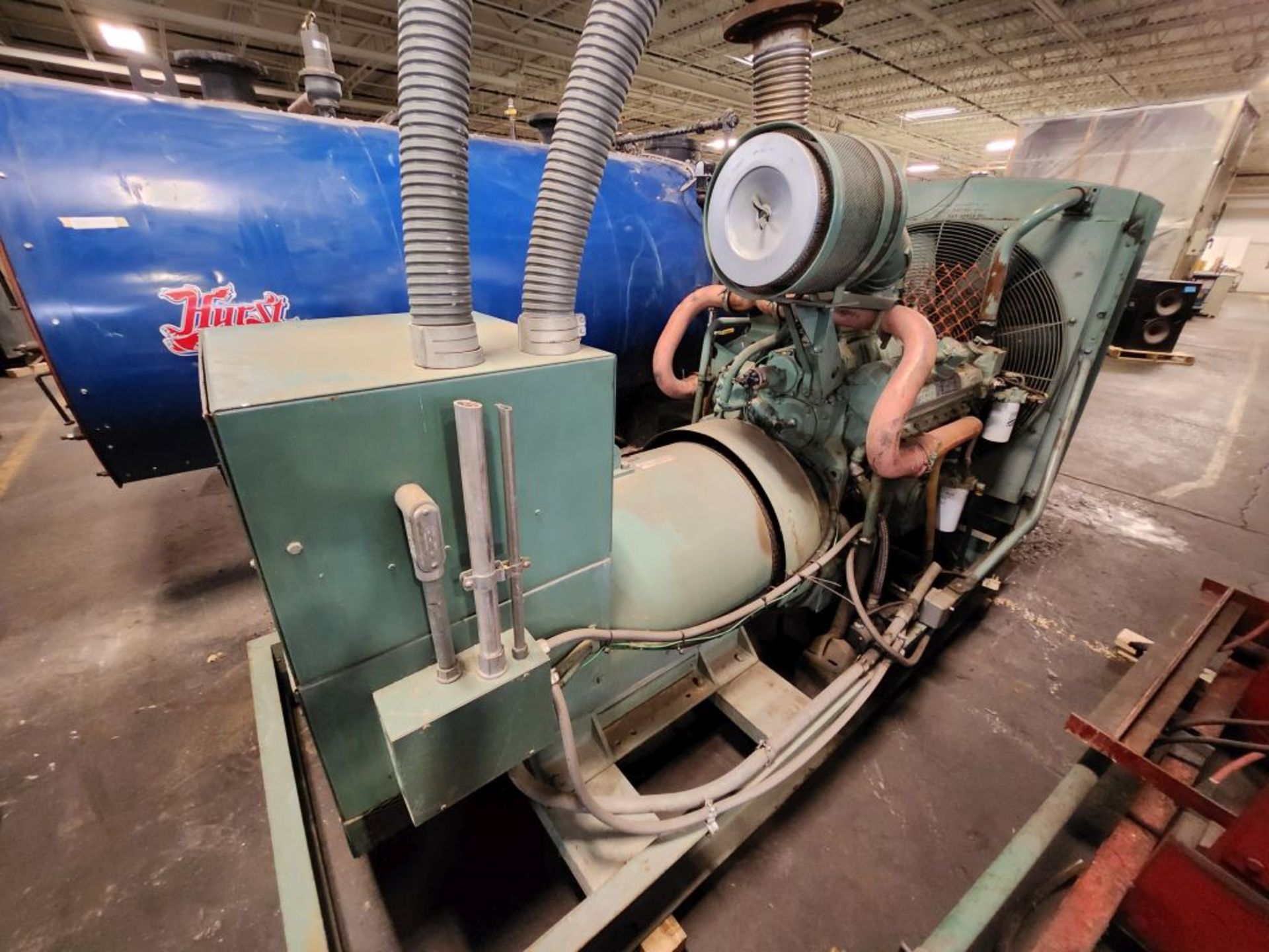 Minneapolis, MN - KATO 285 KW Generator with Detroit Diesel Engine - Image 3 of 17