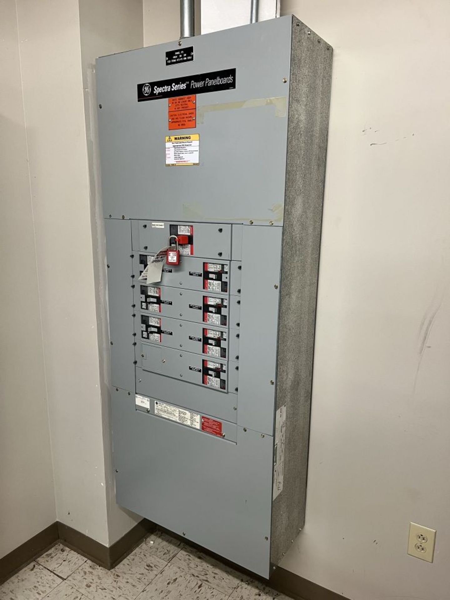 Spartanburg, SC - GE Spectra Series Power Panelboard - Image 2 of 6