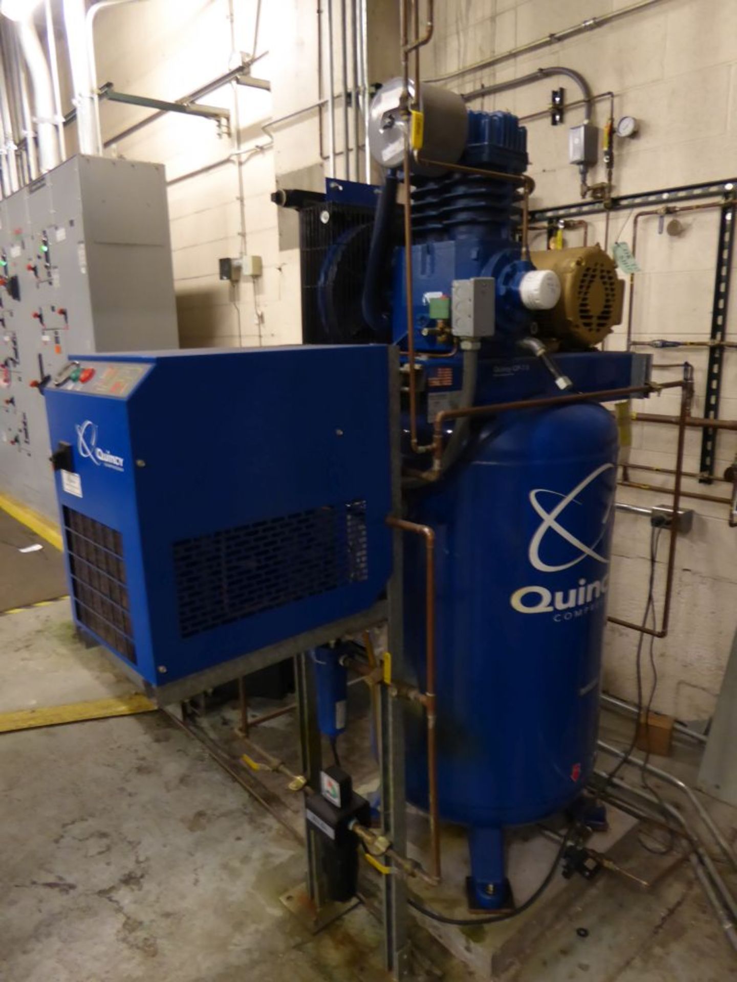 Charlotte, NC - 2015 Quincy QP 7.5 Compressor