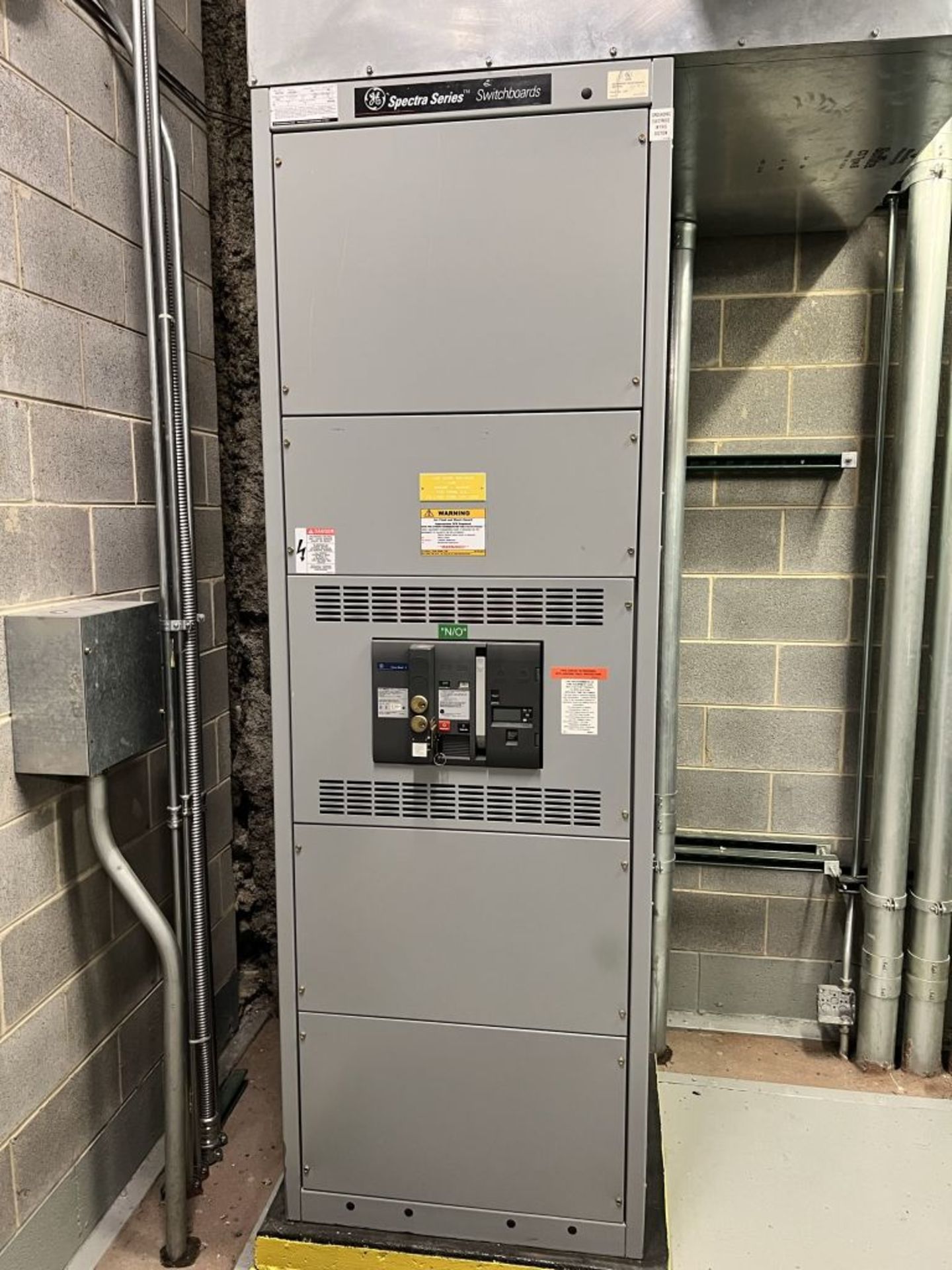 Spartanburg, SC - GE 1600A Spectra Series Switchboard