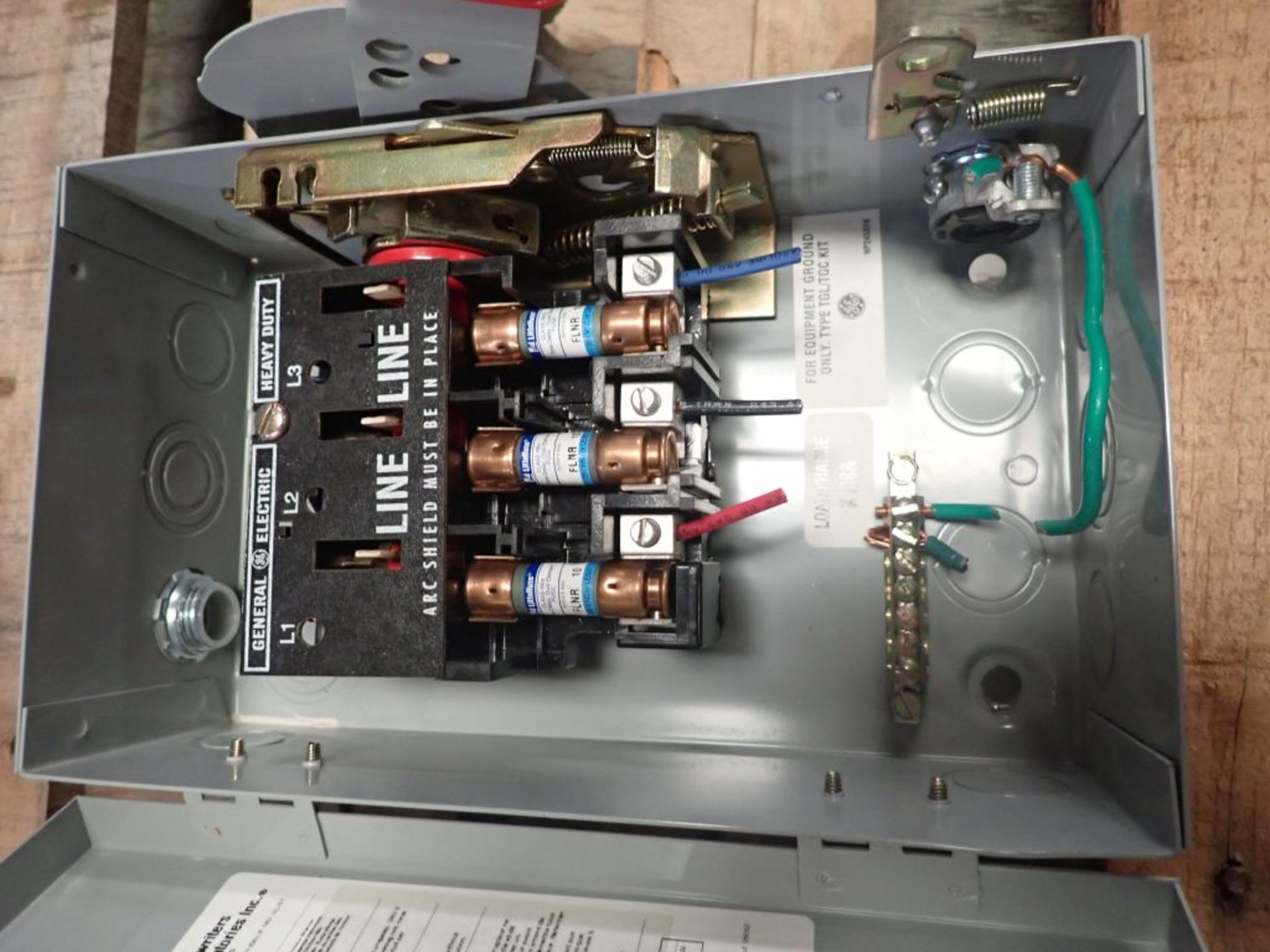 Spartanburg, SC - Lot of (2) General Electric Heavy Duty Safety Switches - Image 10 of 12