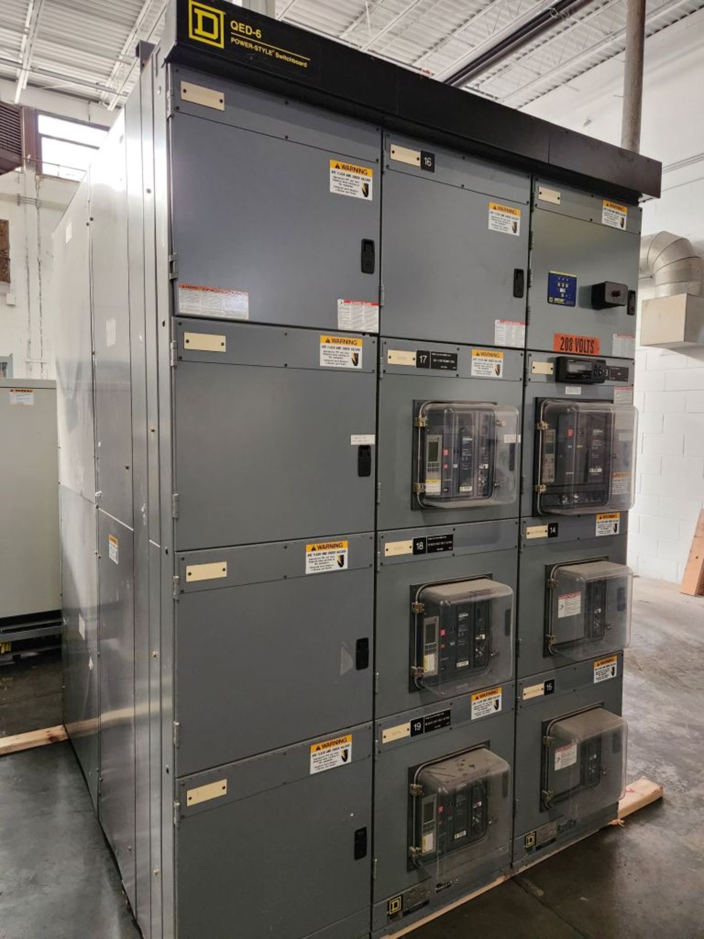 Minneapolis, MN - Square D QED-6 Power Style 2000A Switchgear - Image 2 of 39