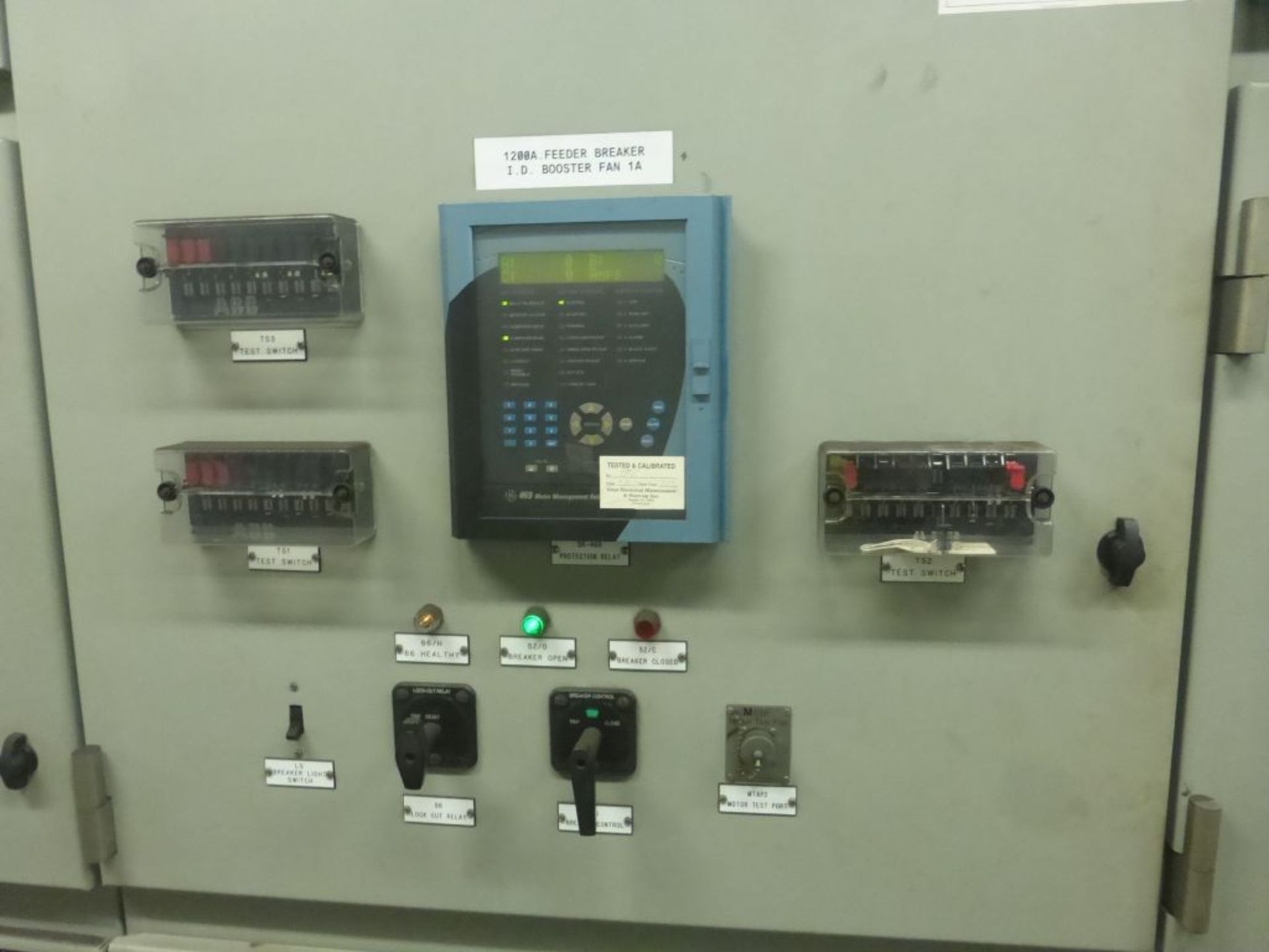 Powell 3000A Arc Resistant MV Metal Clad Switchgear - Image 17 of 55