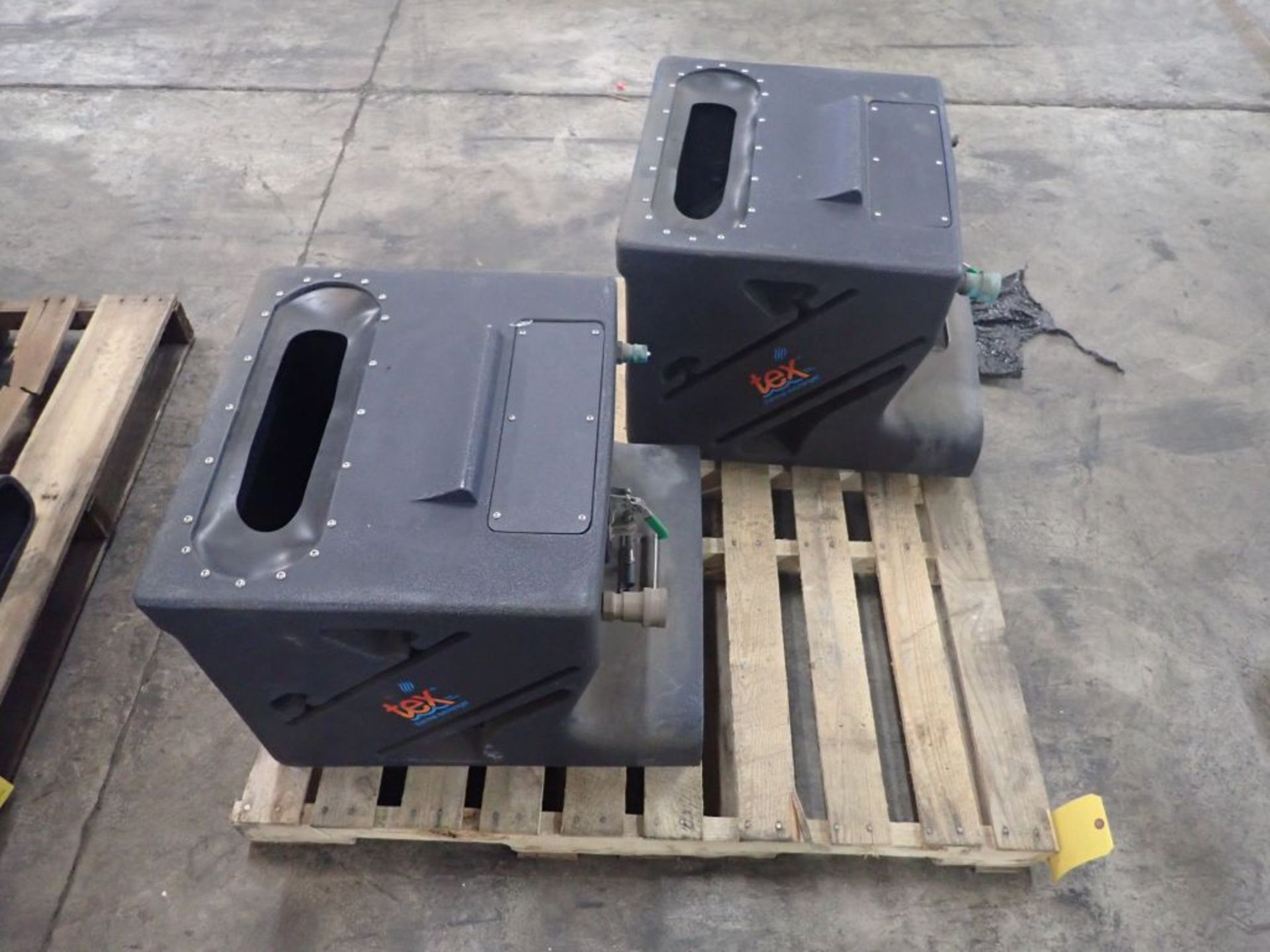 Lot of (2) Tex Thermal Exchangers - Image 2 of 15