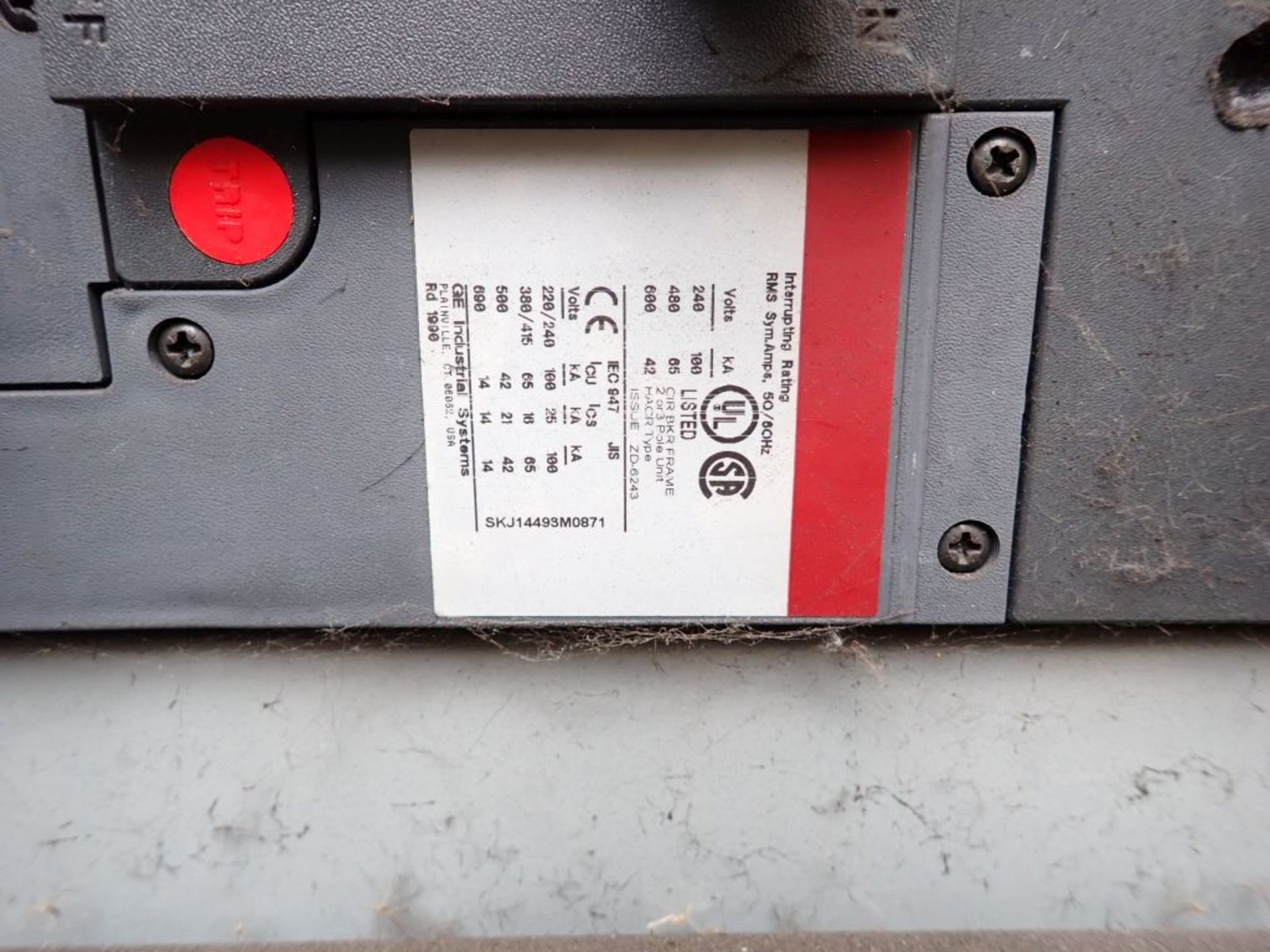 GE 4000A Switchgear - Image 19 of 21