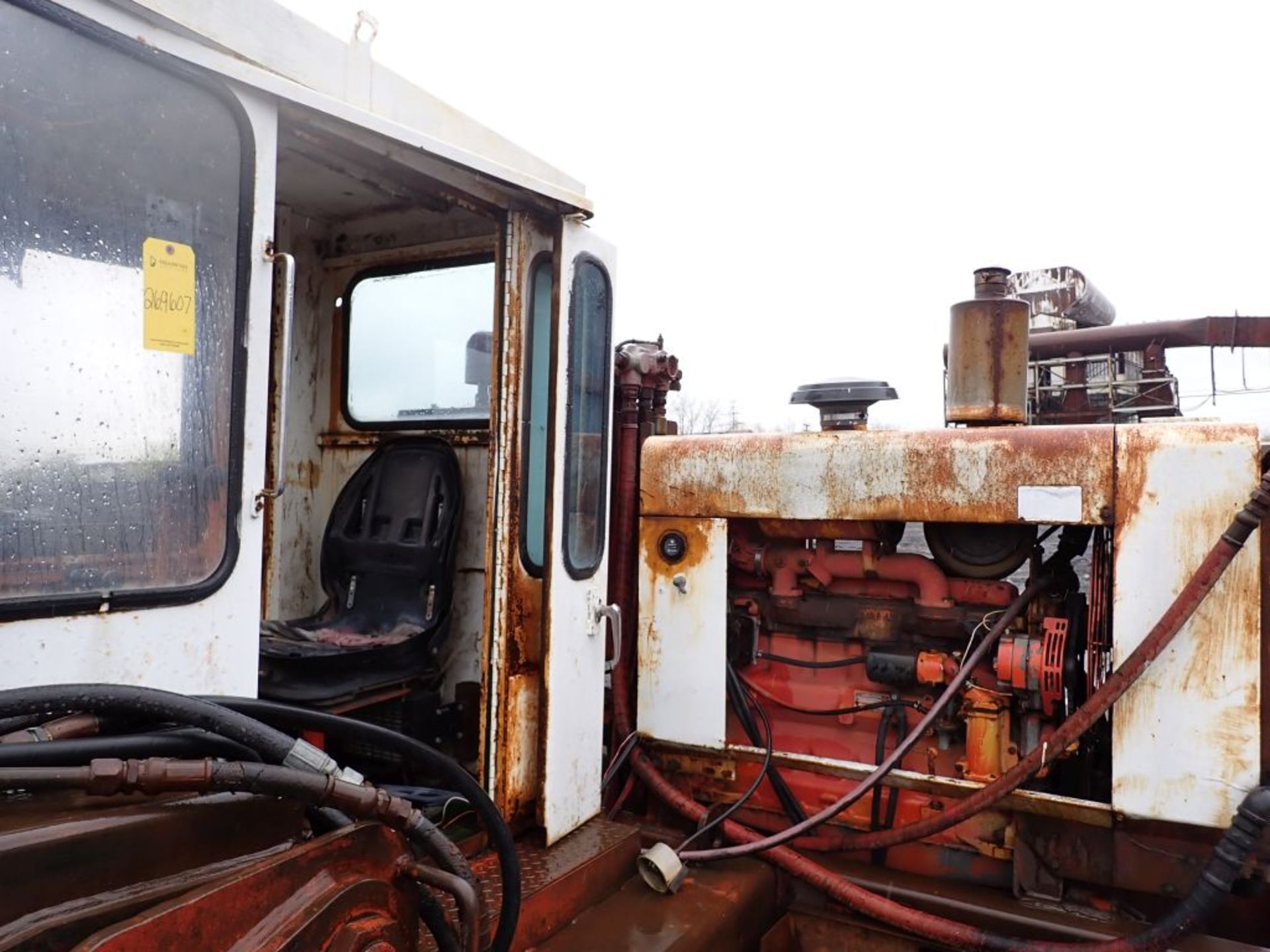 Hood 2400 Trailer Log Loader w/John Deere Engine - Image 8 of 27