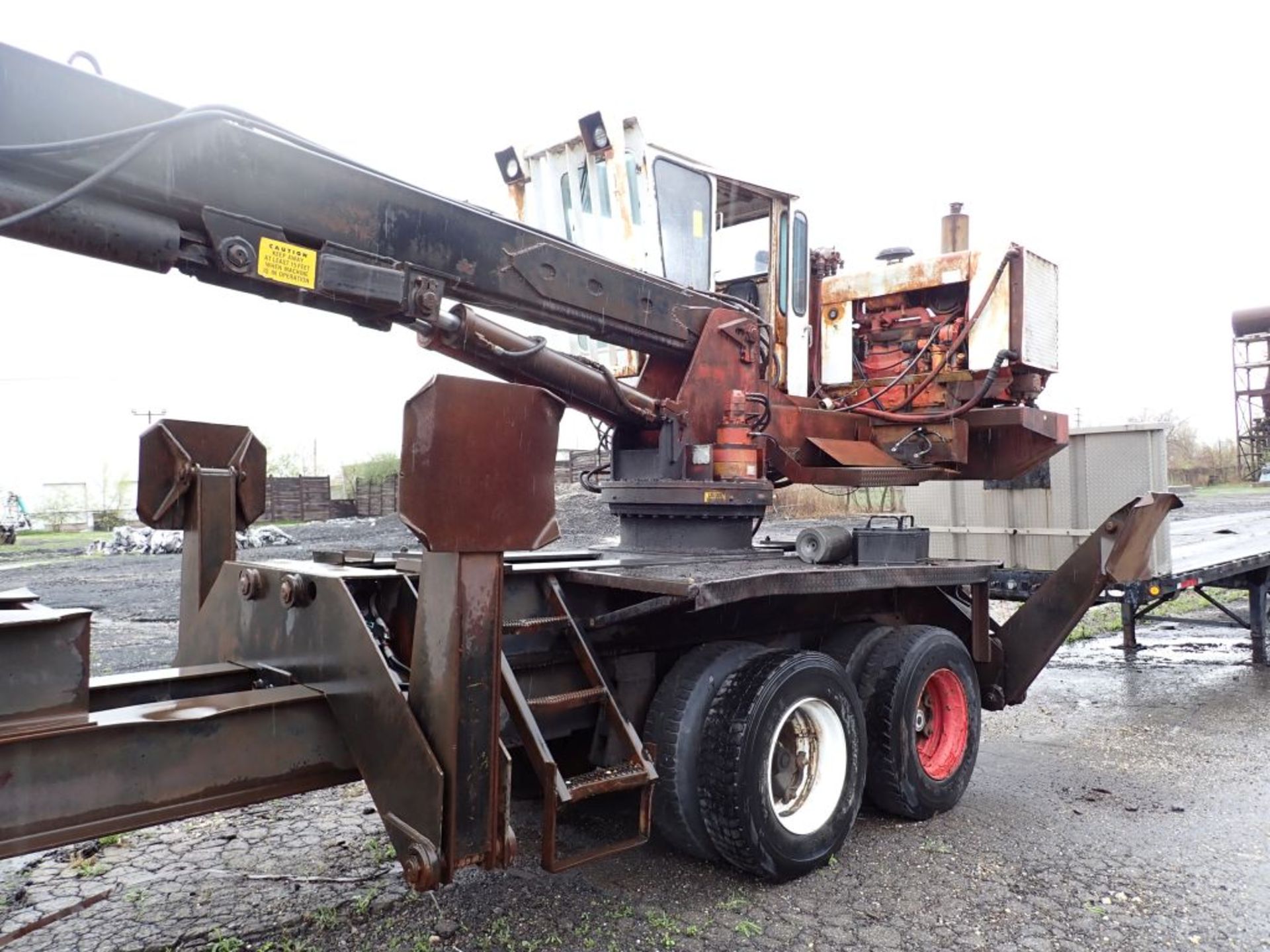 Hood 2400 Trailer Log Loader w/John Deere Engine - Image 3 of 27