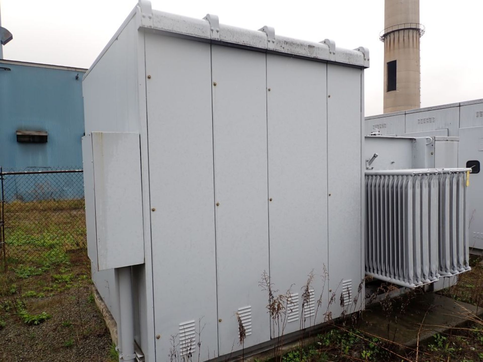 GE 1000/1120/1288 KVA Padmount Transformer w/Switchgear - Image 3 of 46