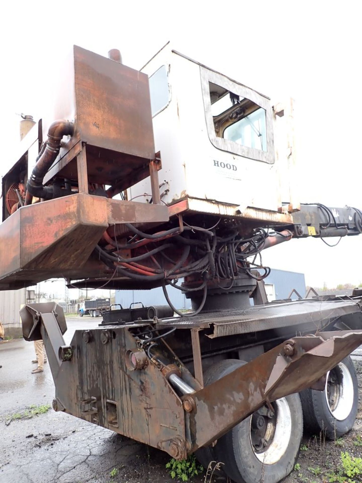 Hood 2400 Trailer Log Loader w/John Deere Engine - Image 5 of 27