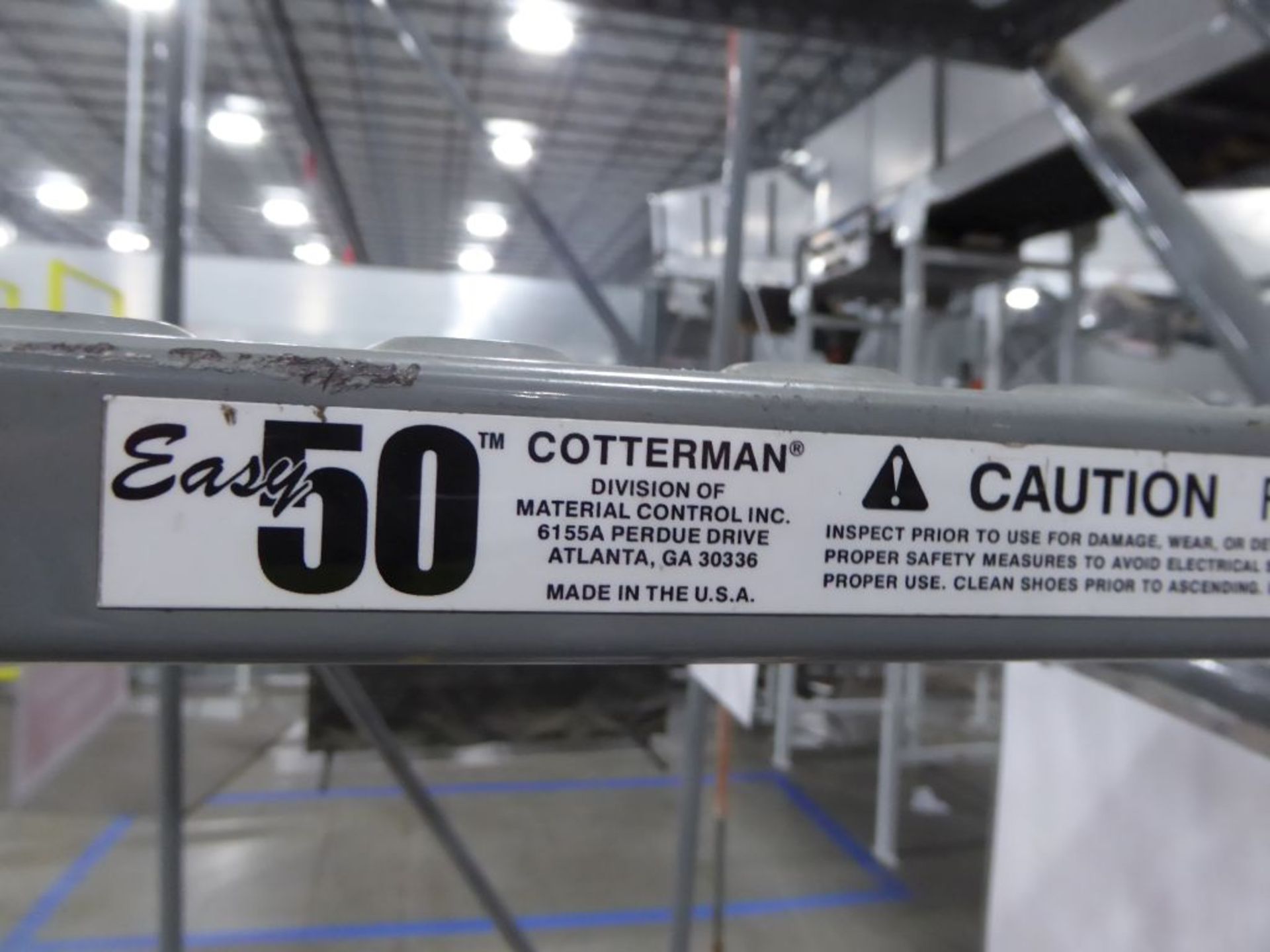 Cotterman Easy 50 10' Rolling Ladder - Image 5 of 5