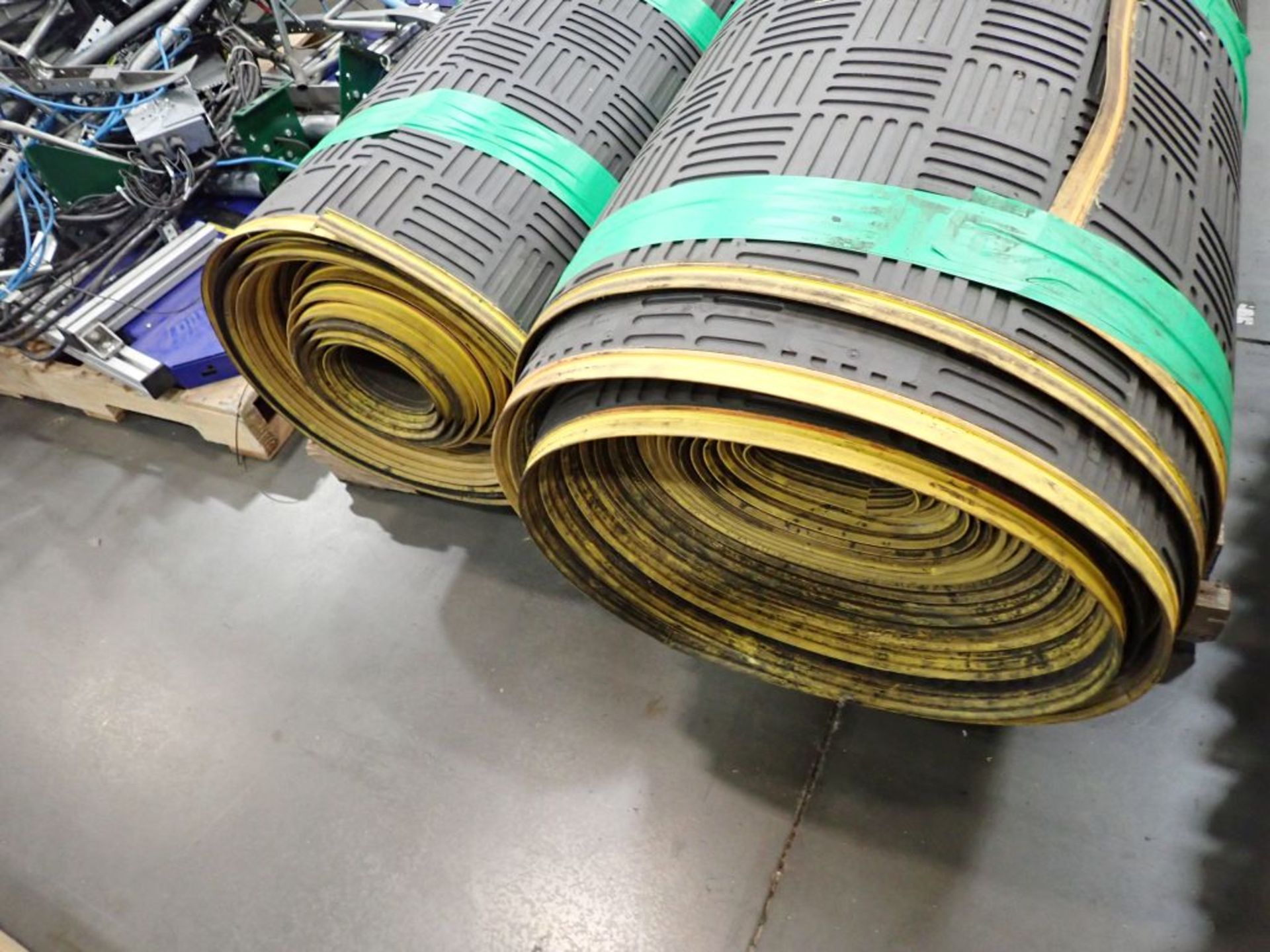 Lot of (2) 48" Antifatigue Mats - Image 3 of 3