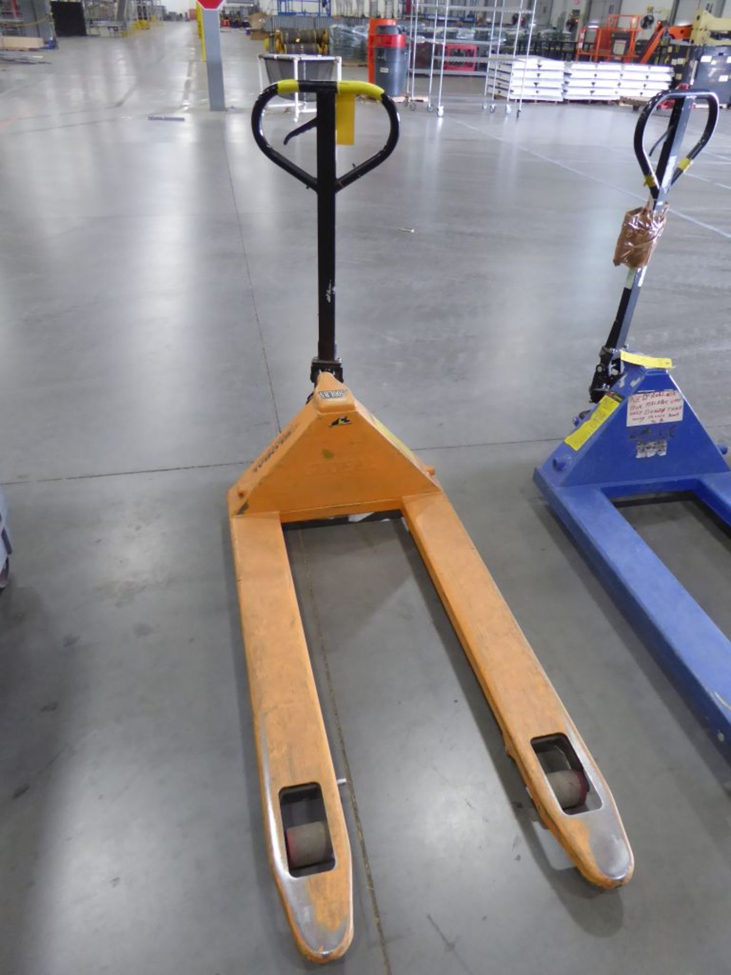 Global Pallet Jack 5500 lb capacity