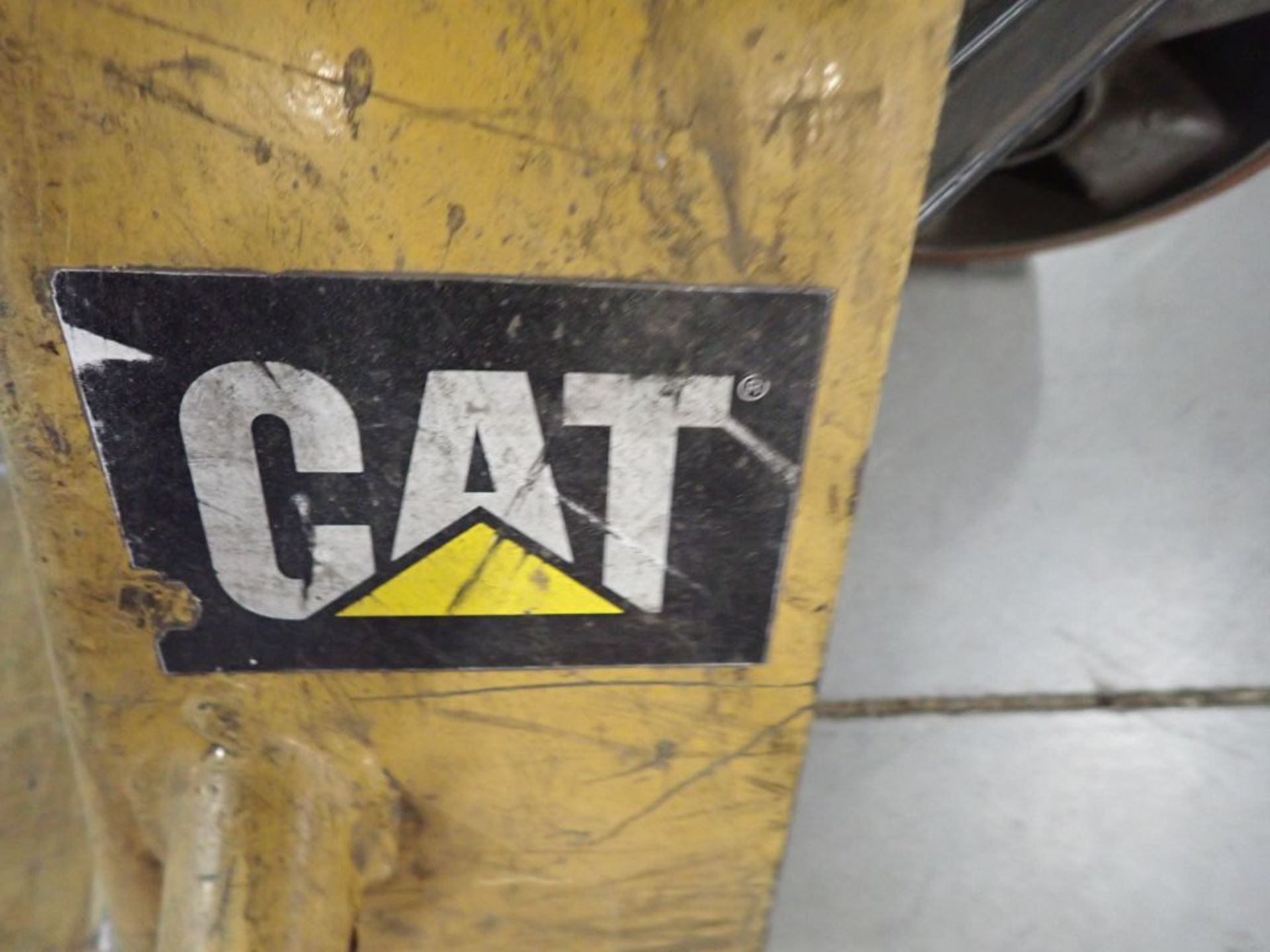 CAT Pallet Jack - Image 3 of 5