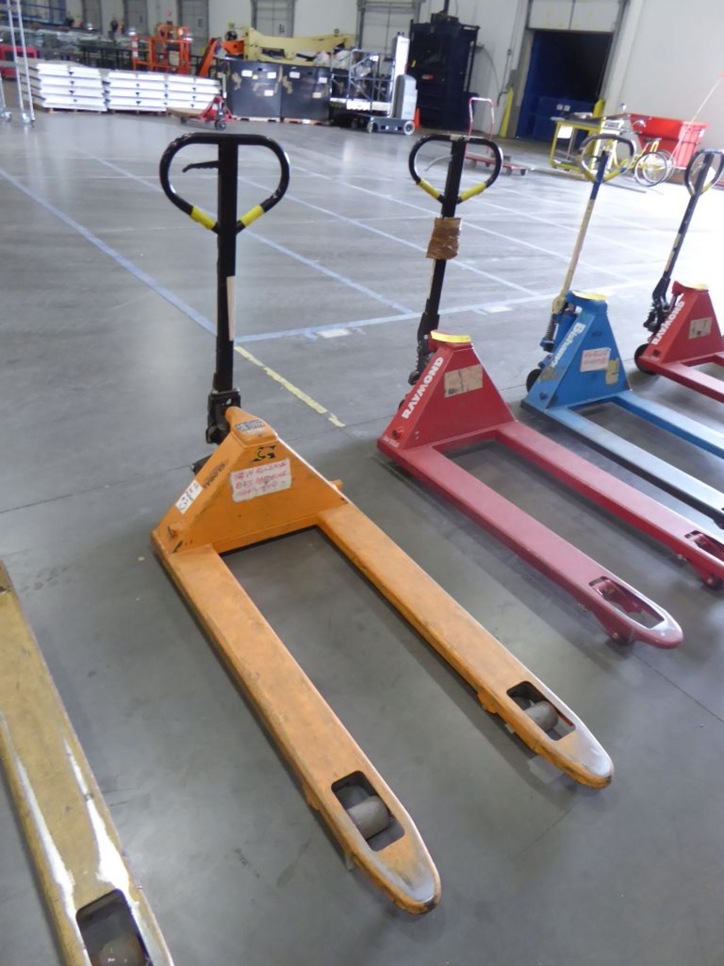 Global Pallet Jack 5500 lb capacity