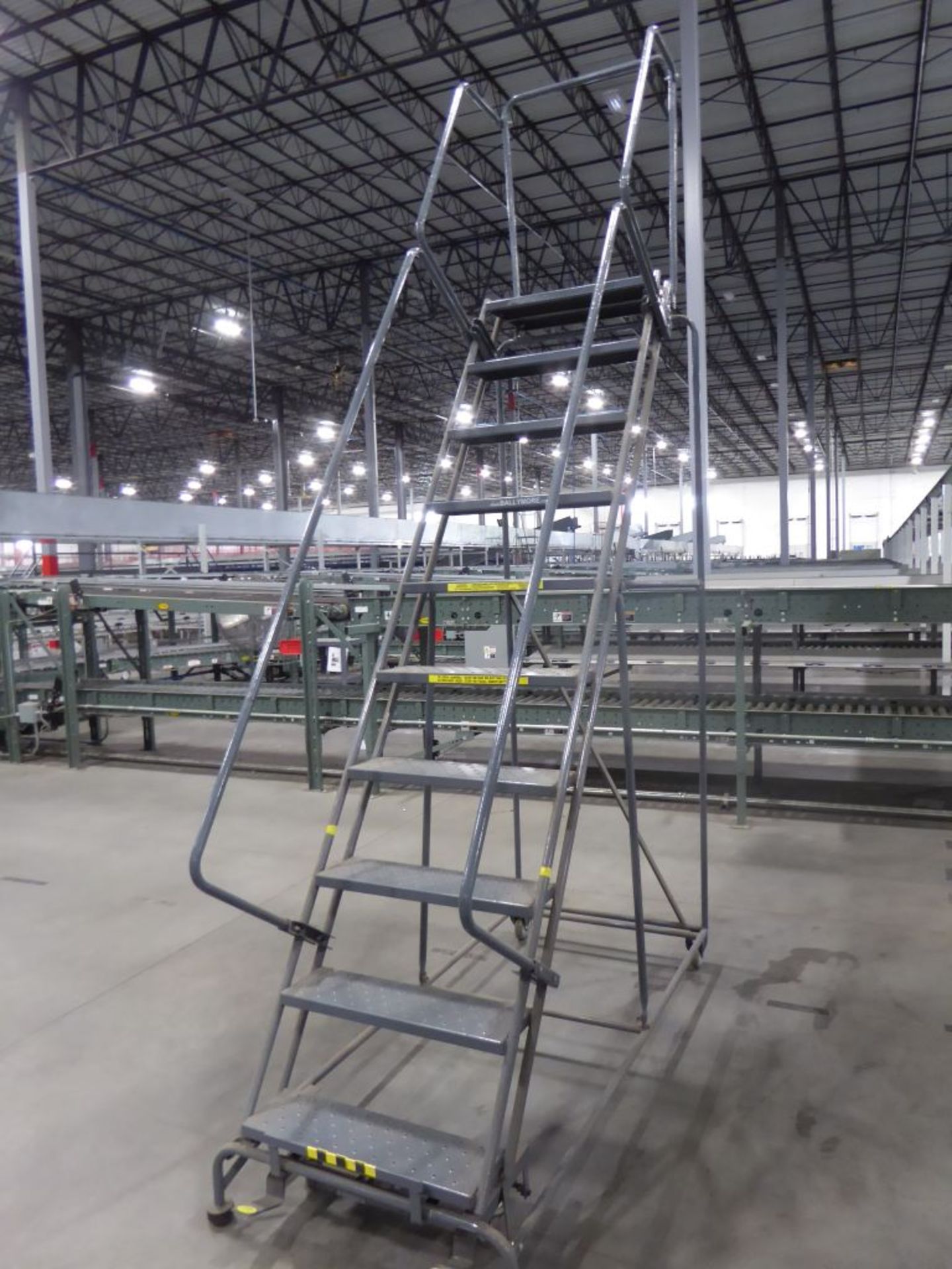 Ballymore 10' Rolling Ladder - Image 3 of 6
