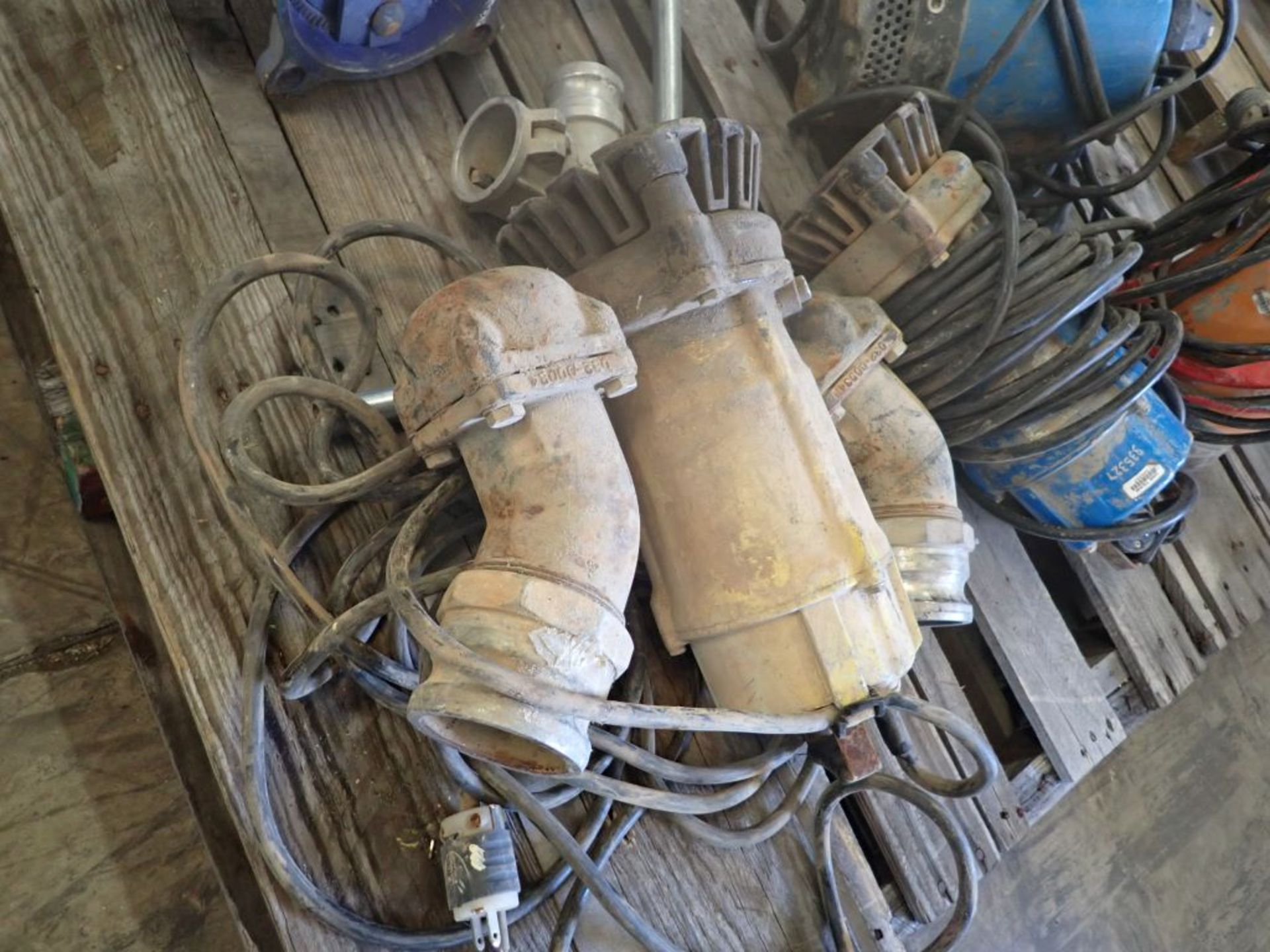 Lot of Pumps - Image 6 of 18