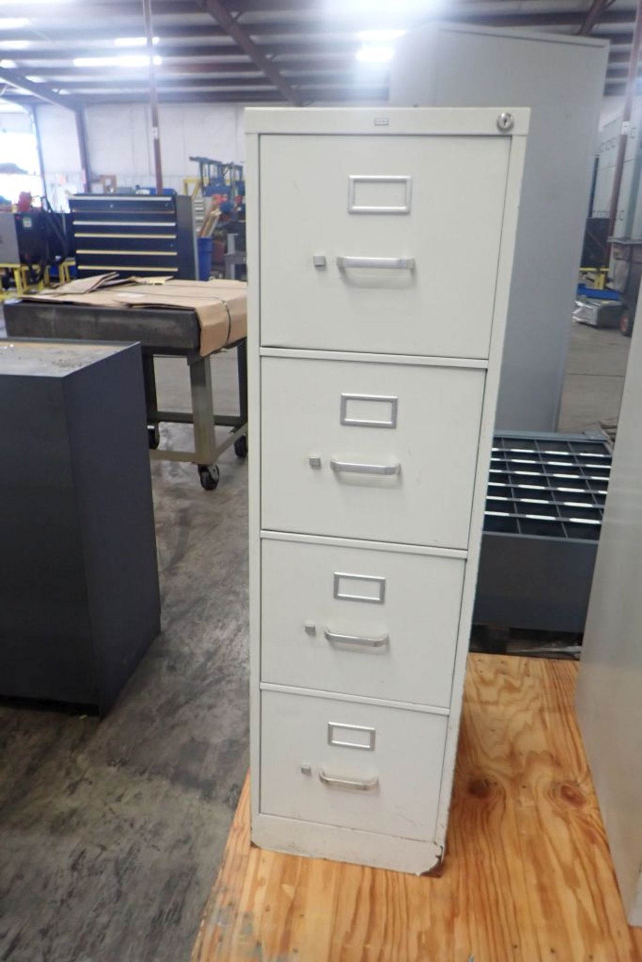 Lot of (2) Hon 4 Drawer Filing Cabinets - Image 9 of 14