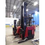 Raymond 7500 Universal Stance Reach Forklift