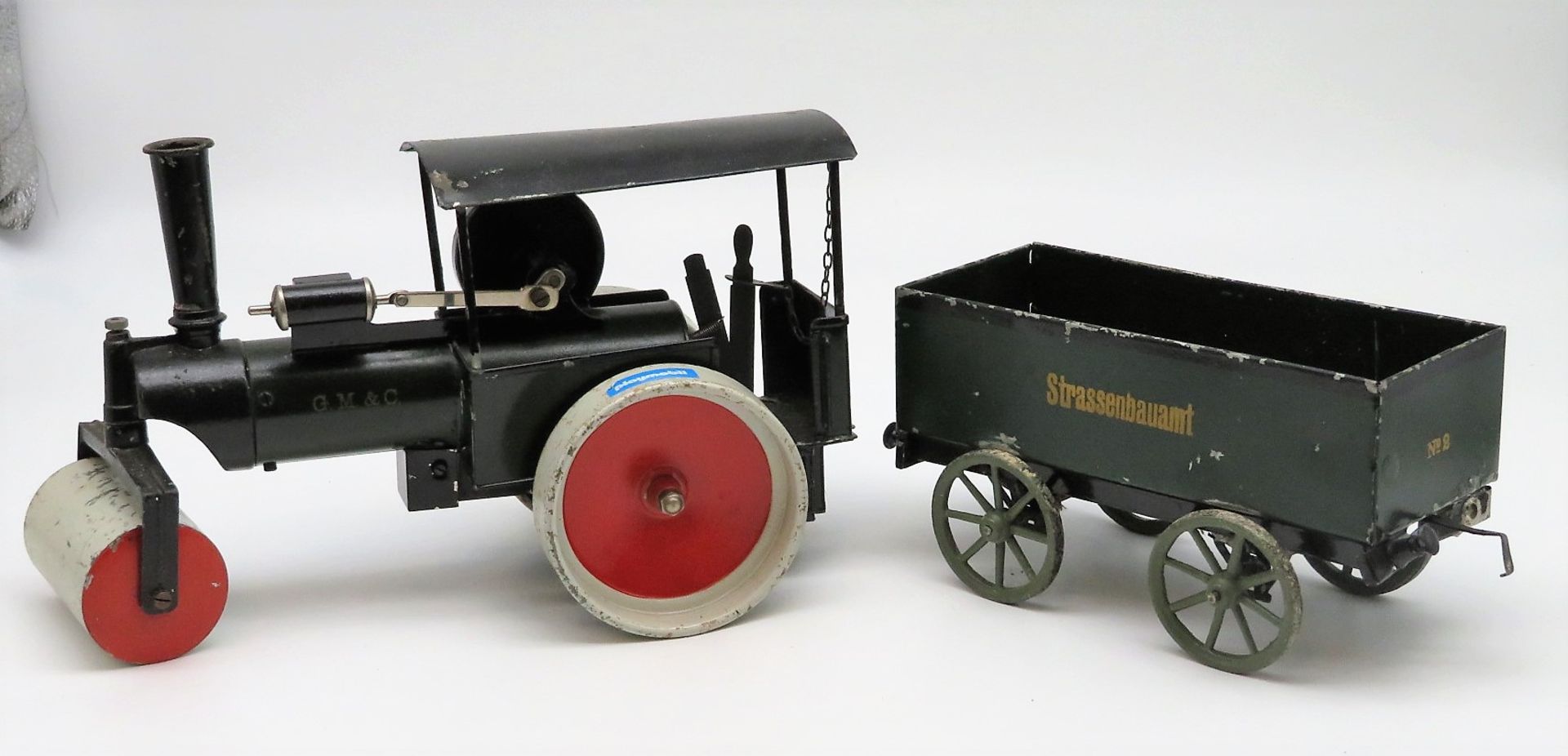 Dampfmaschine, Märklin, Straßenwalze mit Anhänger, Nr. 1084, "Strassenbauamt", Uhrwerkantrieb, Blec - Bild 2 aus 3