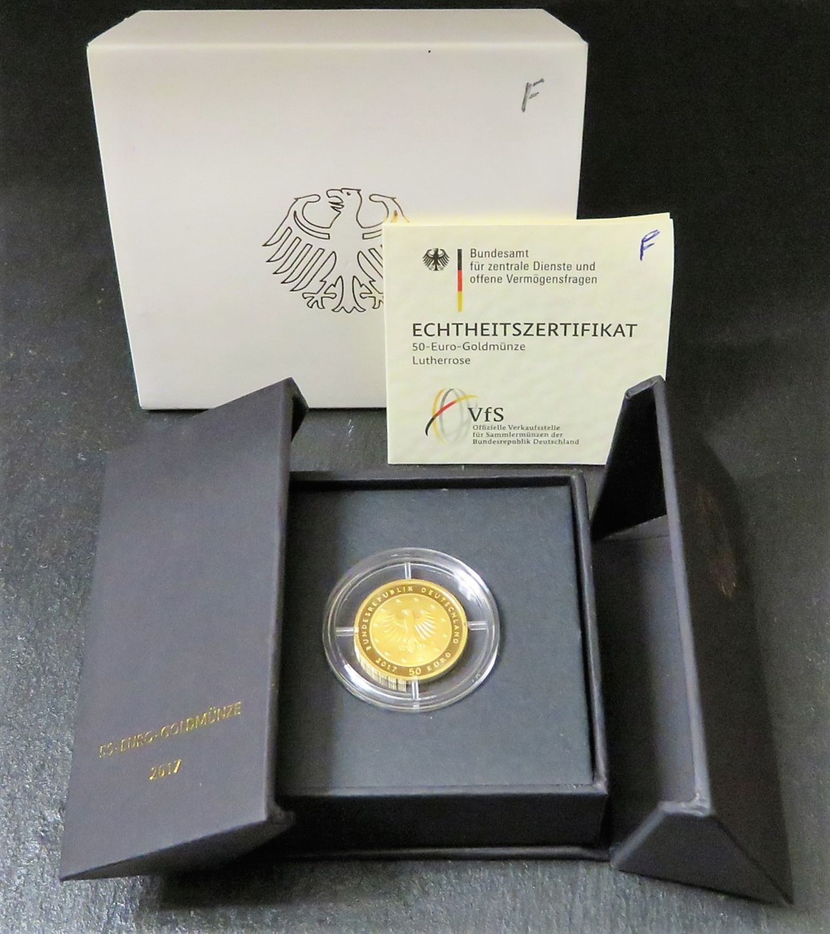 Goldmünze (Goldeuro), 50 Euro, Lutherrose, 2017 F, Gold 999,9/000, 7,78 g (1/4 OZ), Aufl. 150.000 E - Image 3 of 3