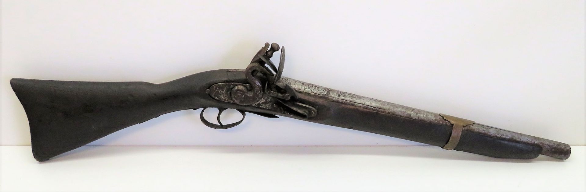 Kurzes Steinschlossgewehr, wohl England, 18. Jahrhundert, l 60 cm,