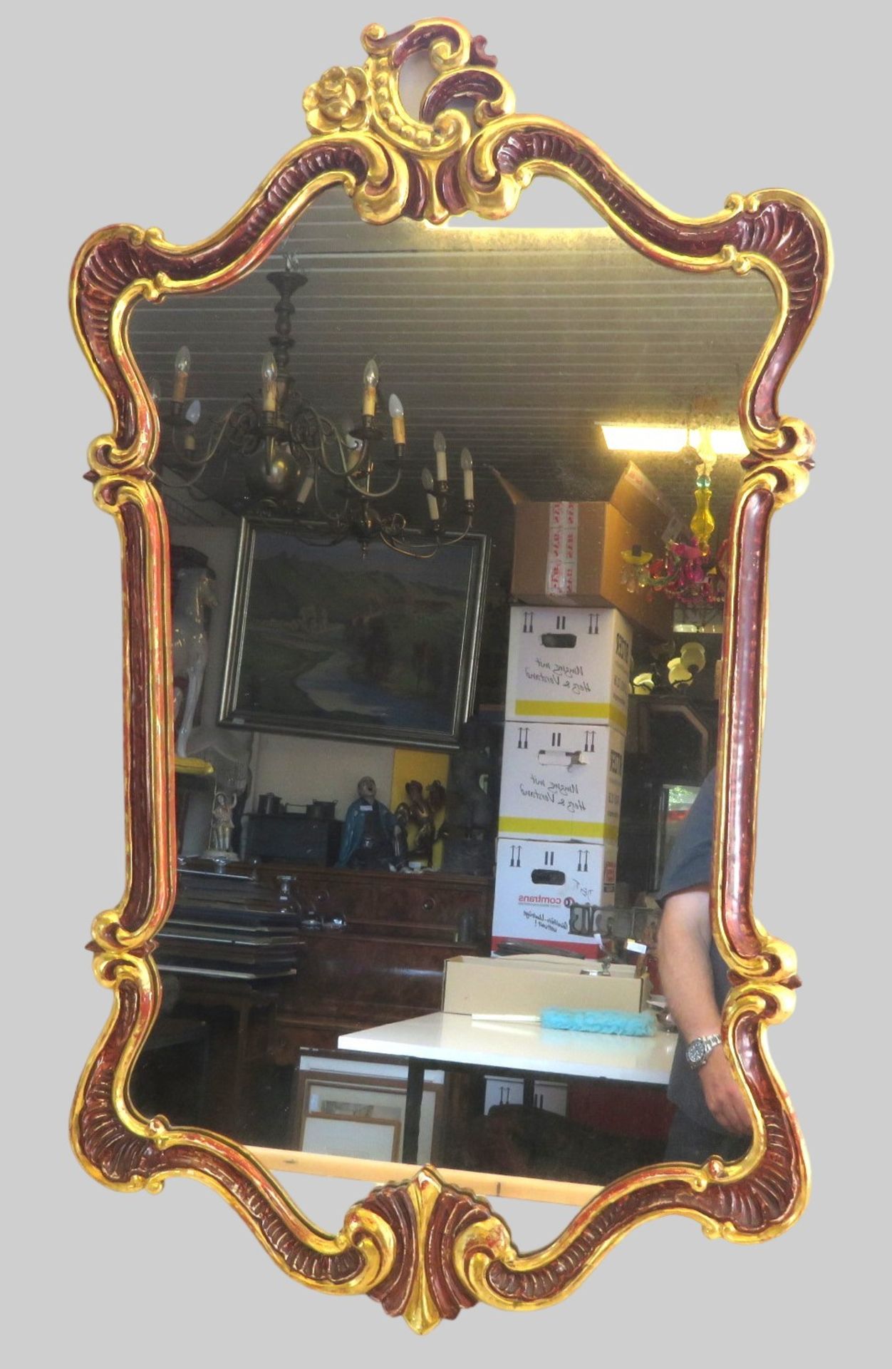 Spiegel, Barockstil, Holz geschnitzt und blattvergoldet, 103 x 60 cm.