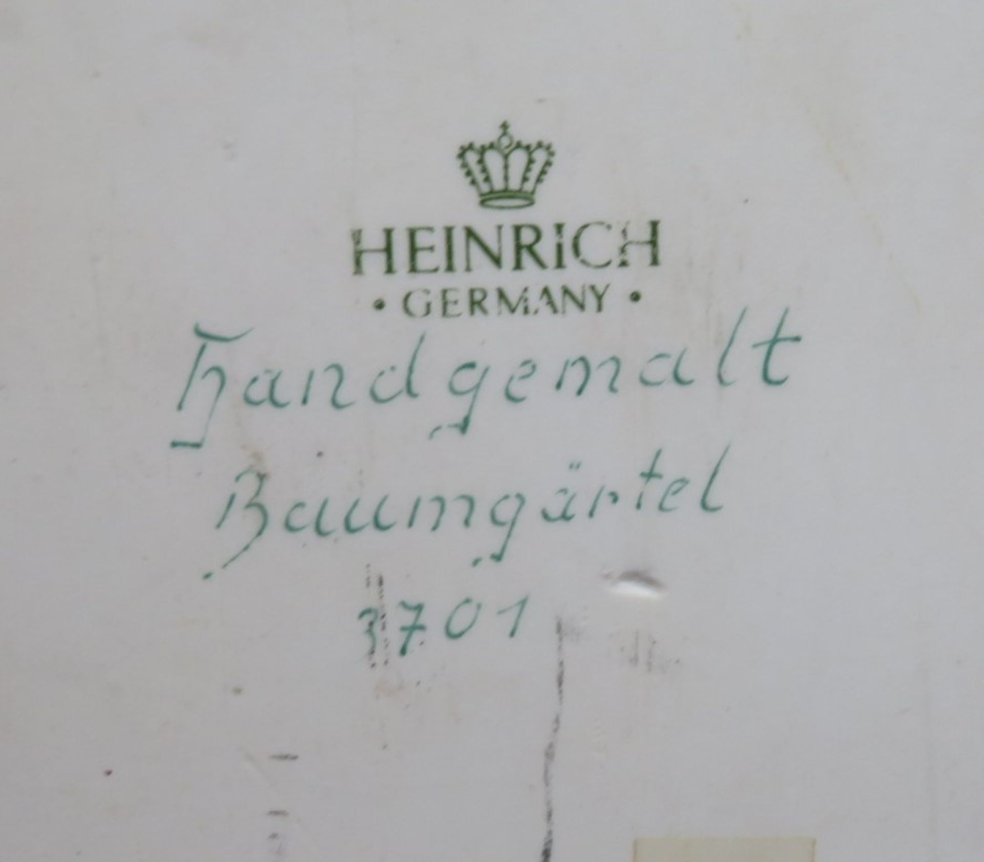 Plakette, Heinrich Porzellan, "Pfau", handbemalt von Baumgärtel, verso sign., 32 x 25,5 cm, Metallr - Bild 2 aus 2