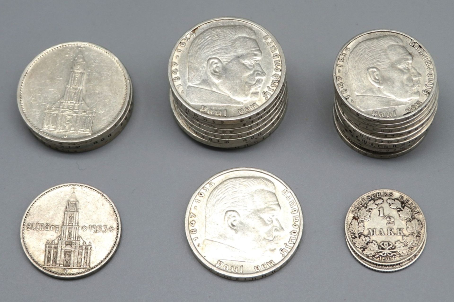 Konvolut von 24 Münzen, Deutsches Reich, 10 x 2 Reichsmark, Hindenburg, d 0,25 cm (Jäger 366), 6 x 